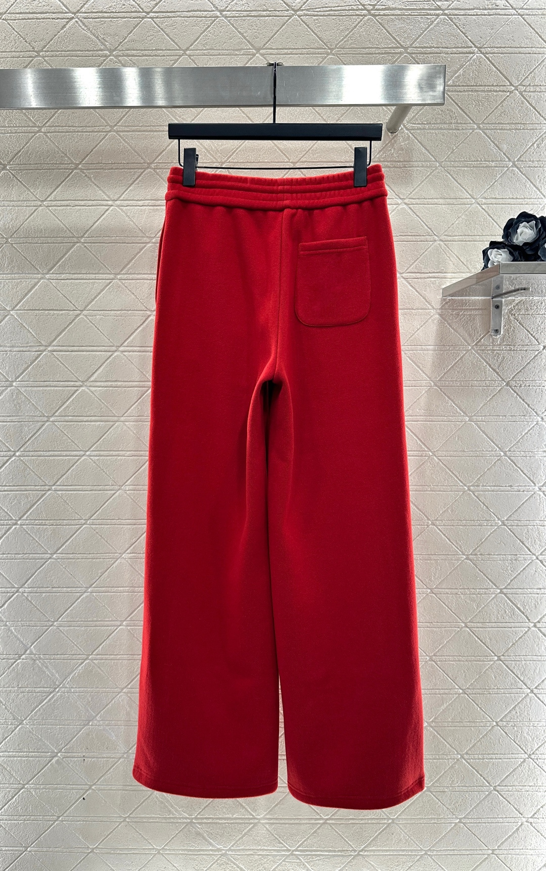 ♥Chane*♥2025新品上架 翻领半开襟卫衣长裤套装定制YB进口锦纶混纺材质，柔软亲肤，穿搭时髦，毛