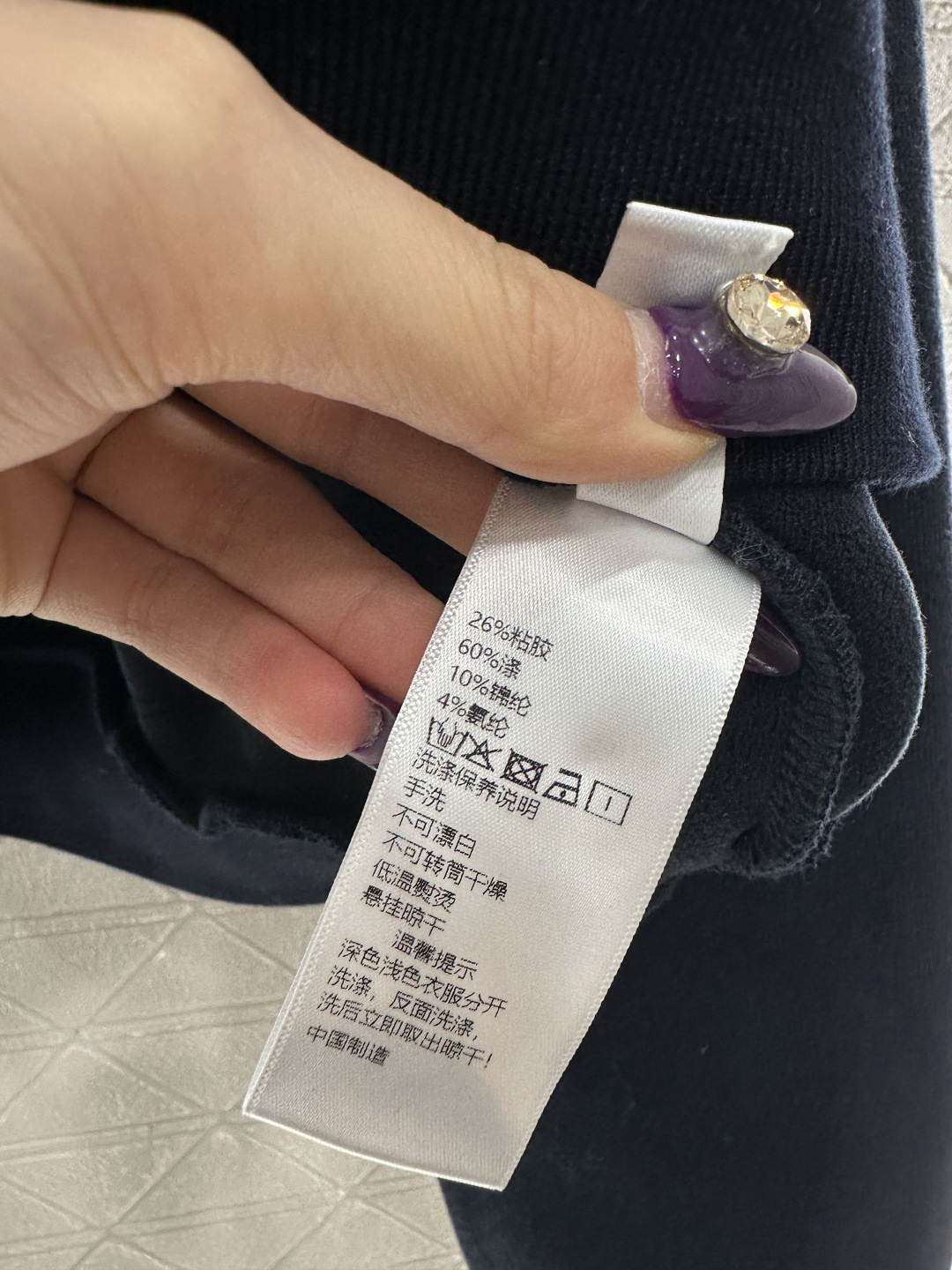 ♥Chane*♥2025新品上架 翻领半开襟卫衣长裤套装定制YB进口锦纶混纺材质，柔软亲肤，穿搭时髦，毛