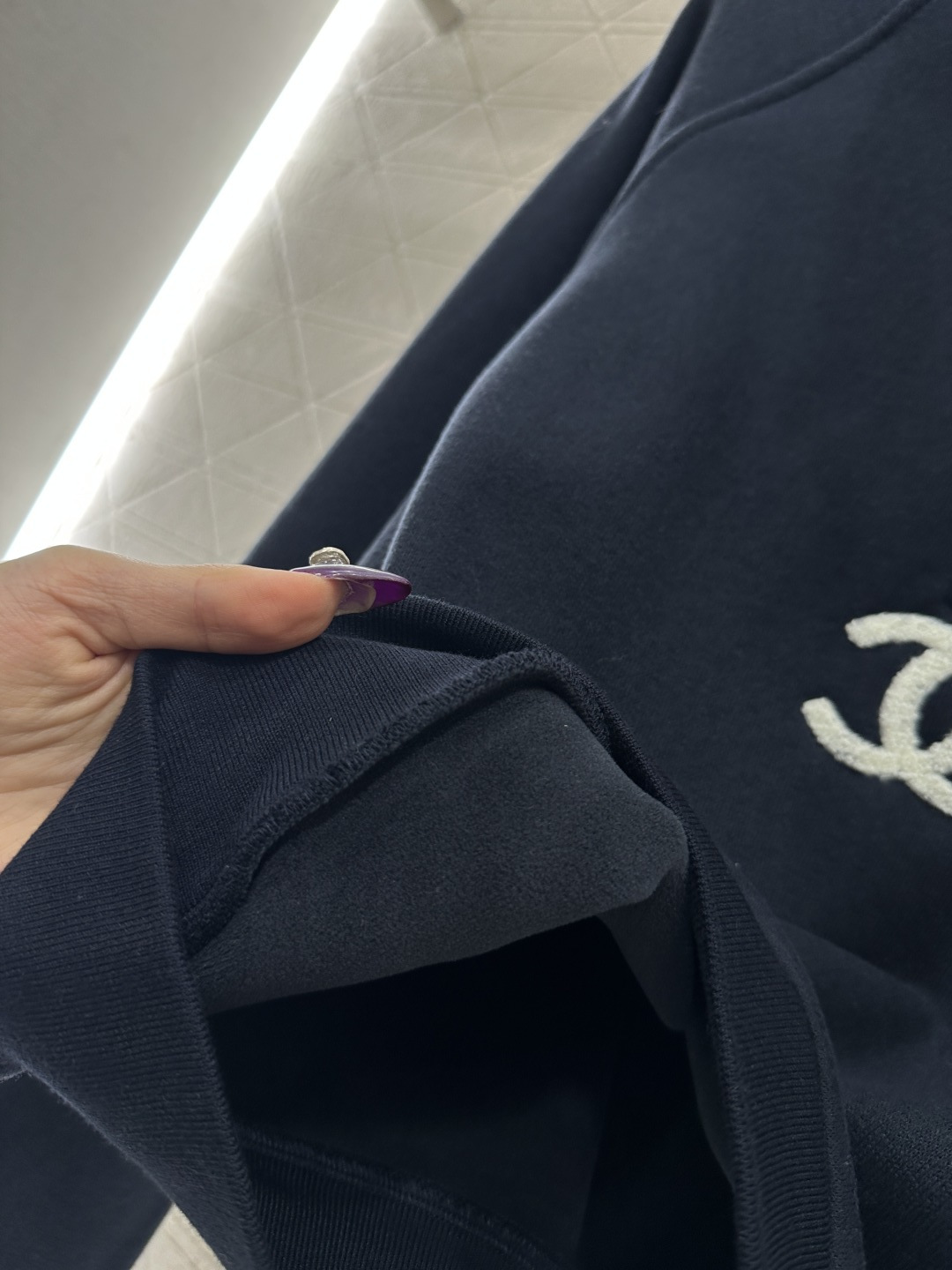 ♥Chane*♥2025新品上架 翻领半开襟卫衣长裤套装定制YB进口锦纶混纺材质，柔软亲肤，穿搭时髦，毛