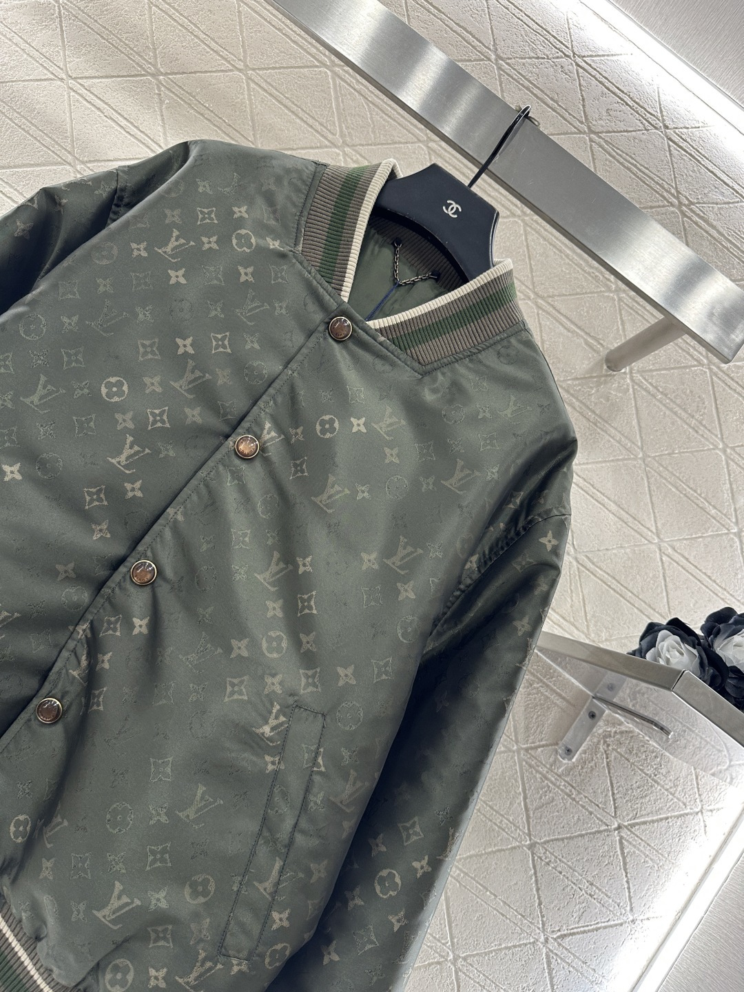 ♥Louis vuitto*♥2025新品上架 渐变提花夹克棉服外套定制YB进口提花材质，质感光泽，垂感