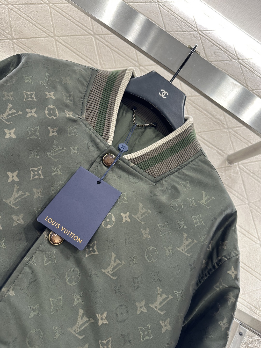 ♥Louis vuitto*♥2025新品上架 渐变提花夹克棉服外套定制YB进口提花材质，质感光泽，垂感