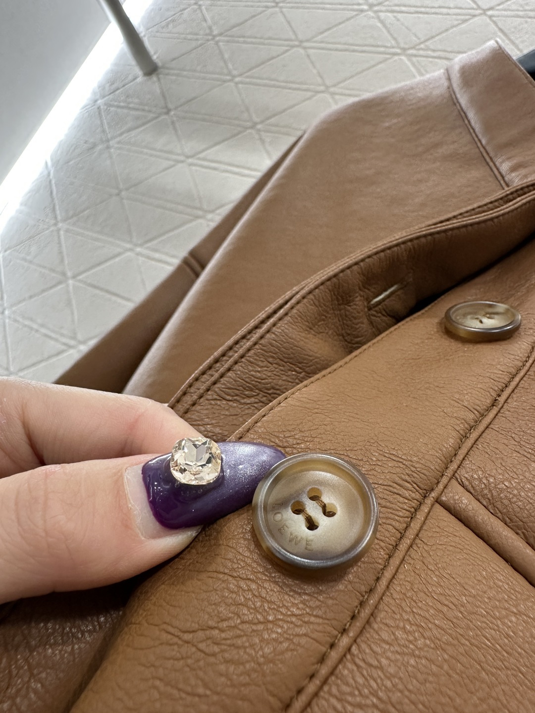 ♥Loew*♥2025新品上架 环保皮毛一体外套定制YB进口环保皮毛一体材质，外层御寒皮革面，细腻光滑，