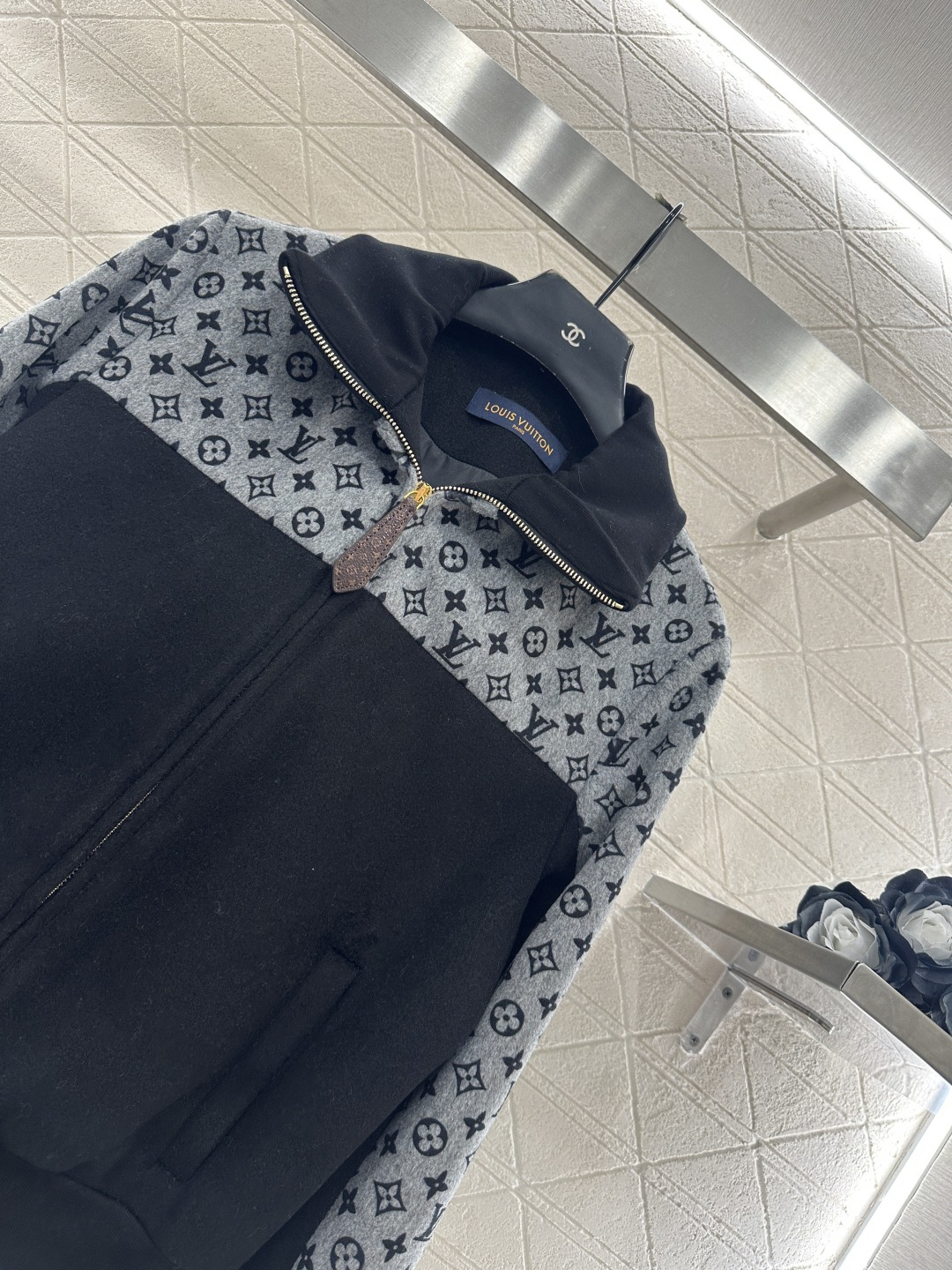 ♥Louis vuitto*♥2025新品上架 撞色毛呢夹克外套定制YB进口羊毛呢材质，质感亲肤细腻，厚