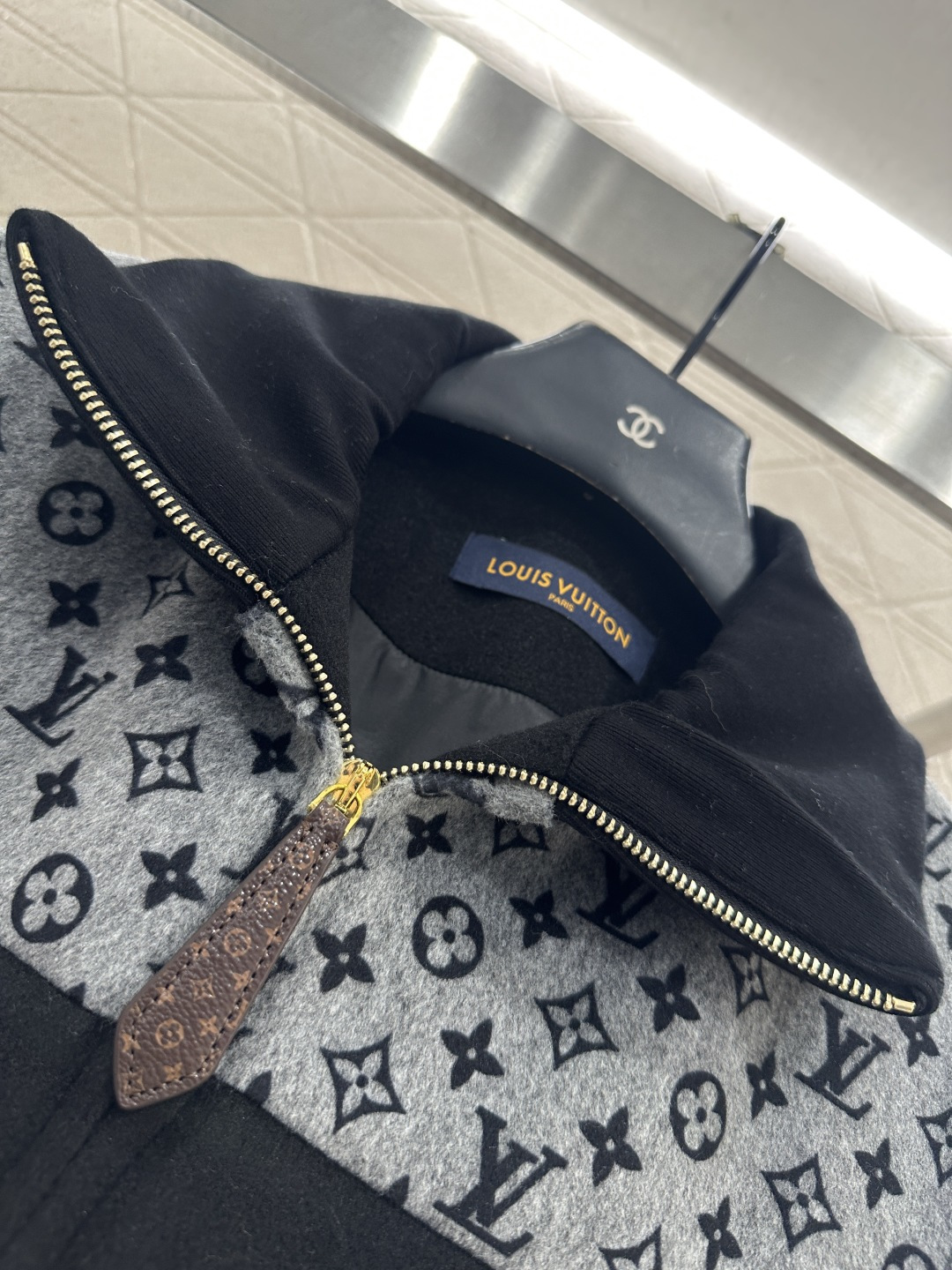 ♥Louis vuitto*♥2025新品上架 撞色毛呢夹克外套定制YB进口羊毛呢材质，质感亲肤细腻，厚