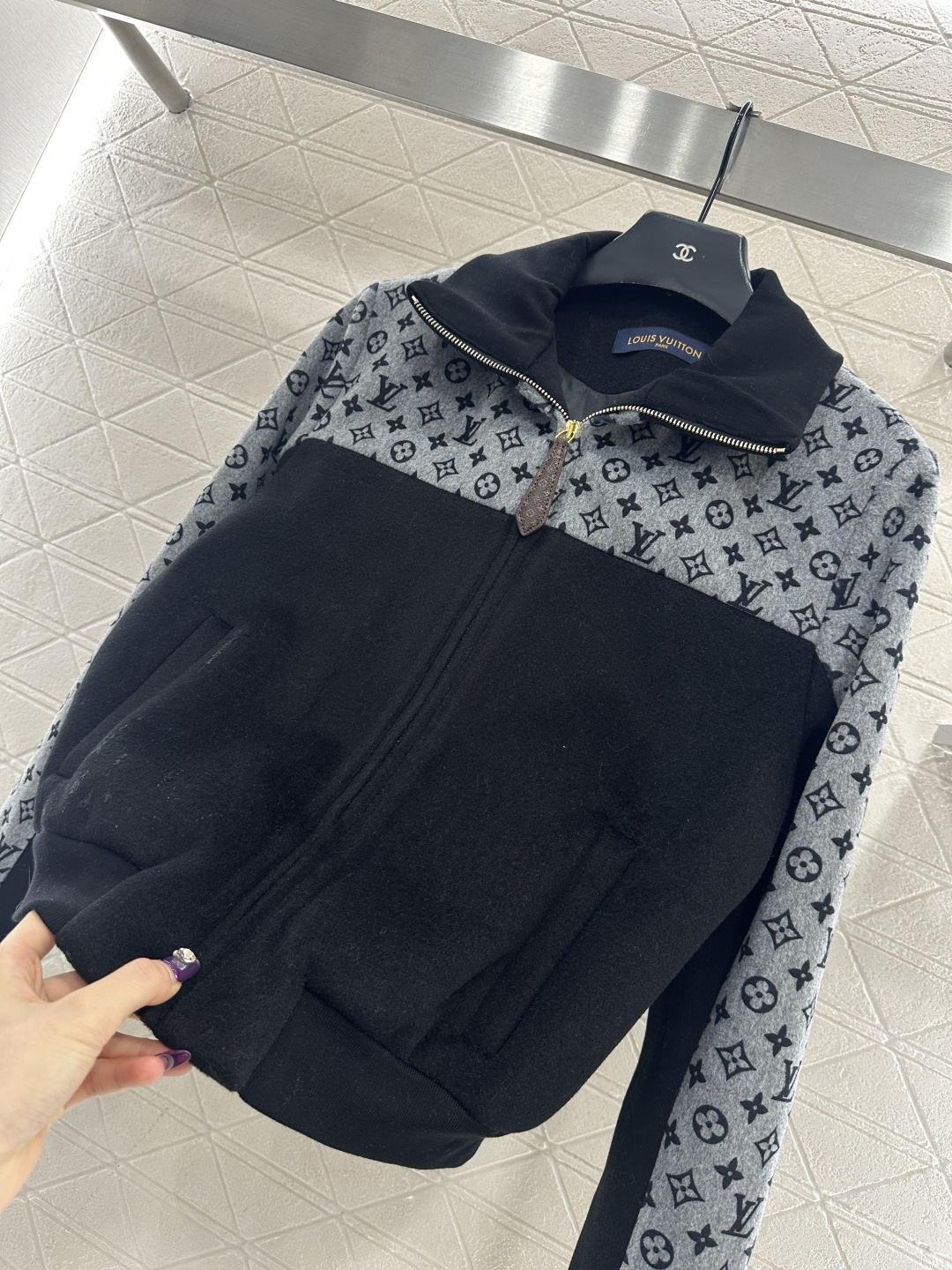 ♥Louis vuitto*♥2025新品上架 撞色毛呢夹克外套定制YB进口羊毛呢材质，质感亲肤细腻，厚