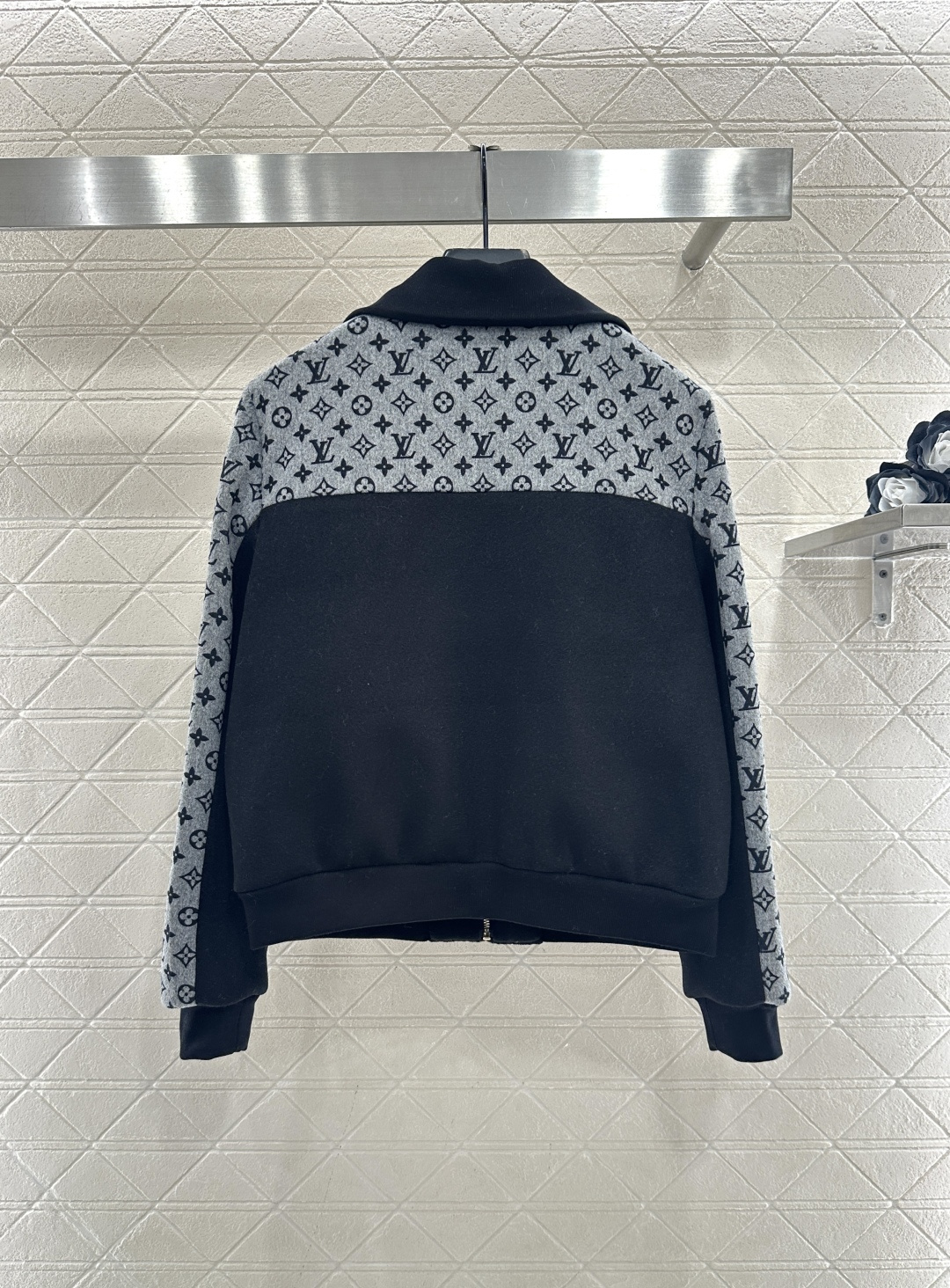 ♥Louis vuitto*♥2025新品上架 撞色毛呢夹克外套定制YB进口羊毛呢材质，质感亲肤细腻，厚