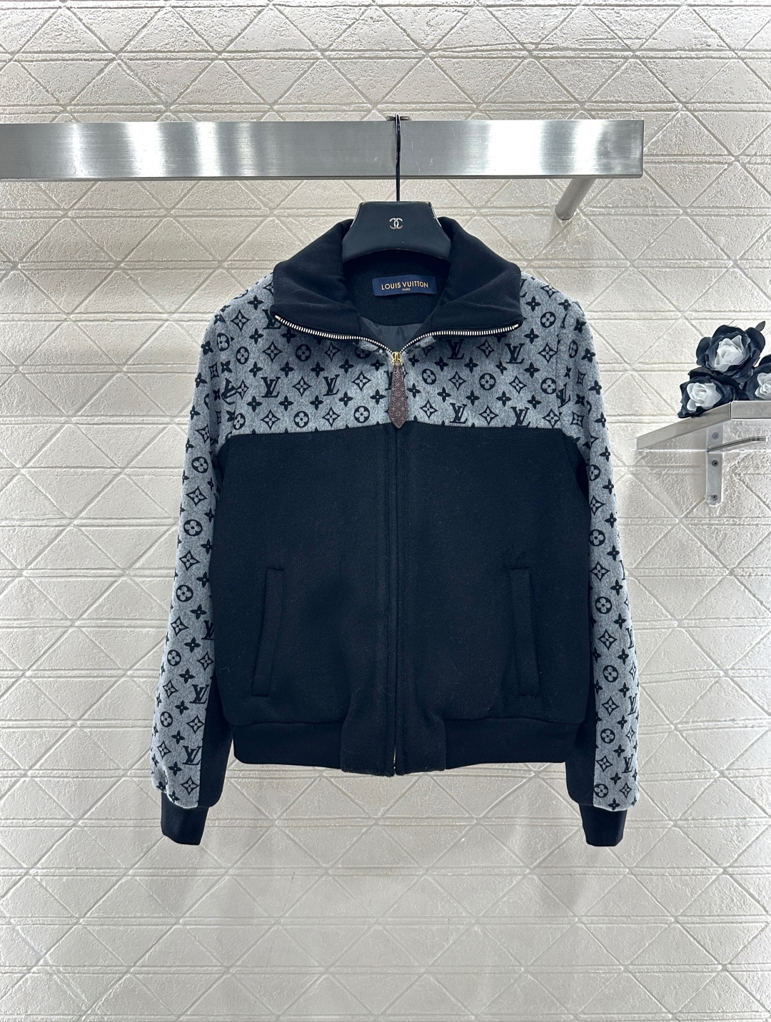 ♥Louis vuitto*♥2025新品上架 撞色毛呢夹克外套定制YB进口羊毛呢材质，质感亲肤细腻，厚