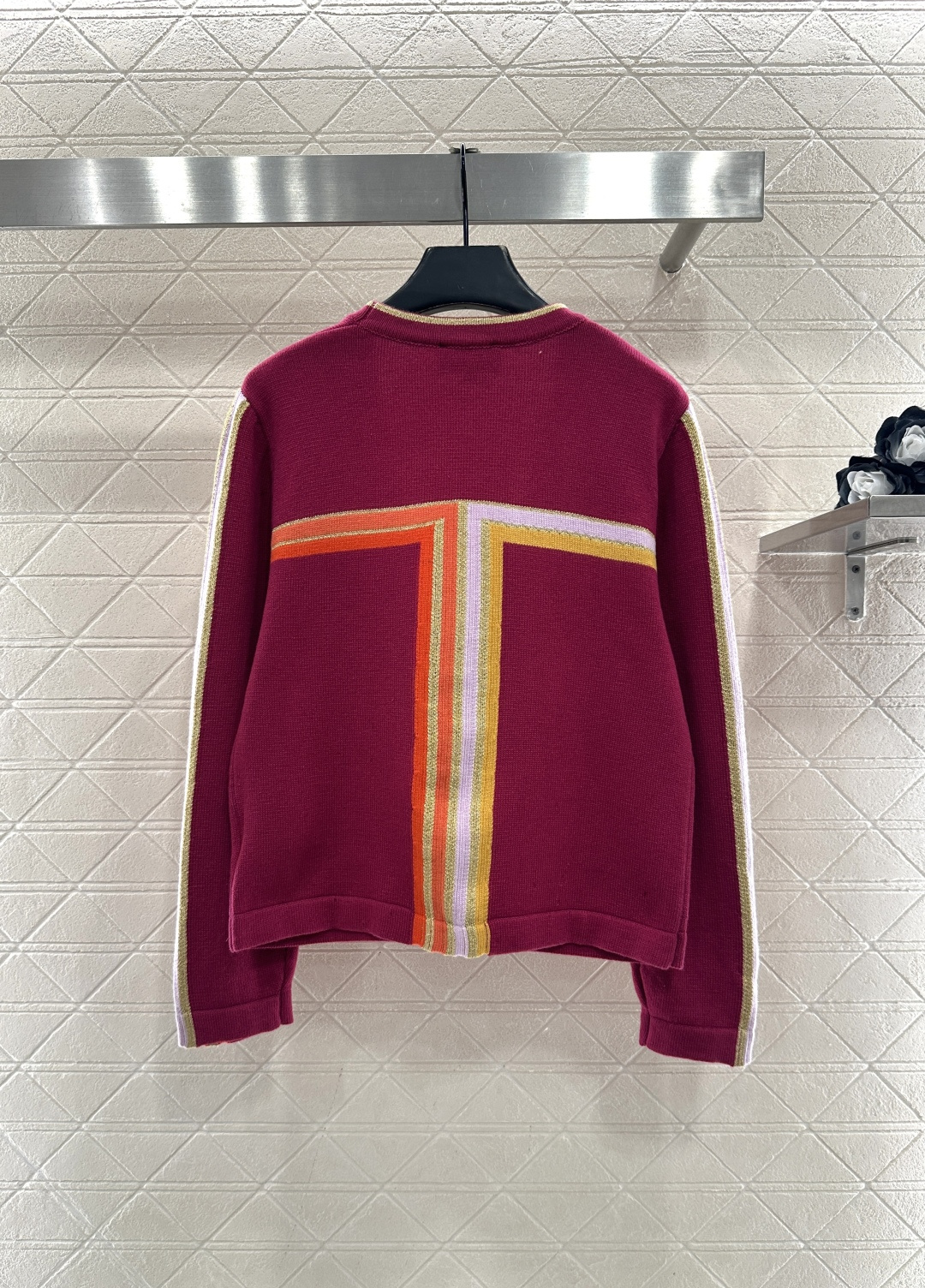 ♥Chane*♥2025新品上架 撞色针织开衫定制YB羊绒针织材质，密度细针织造，清晰毛感肌理，舒适亲肤