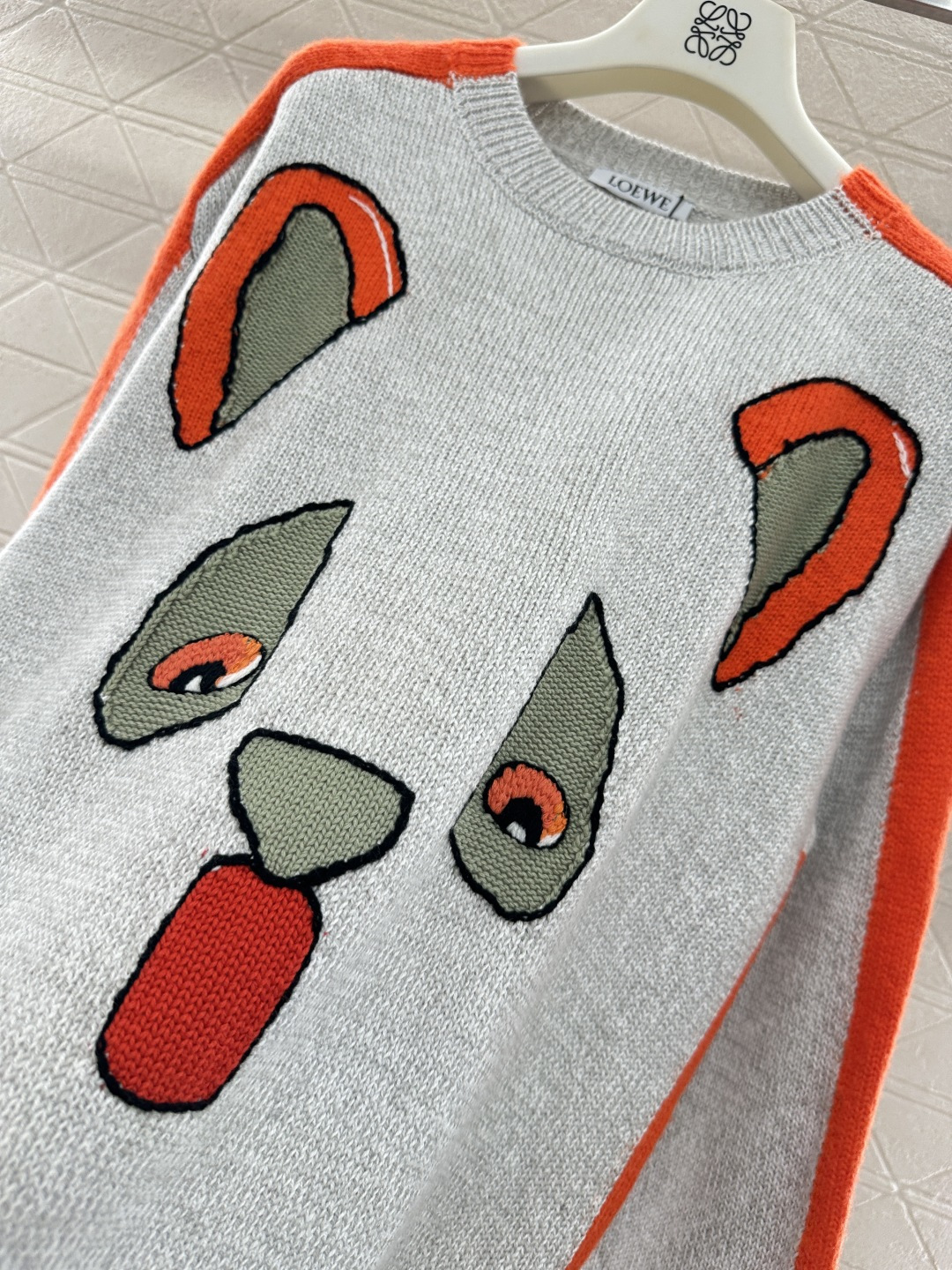 ♥Loew*♥2025新品上架 撞色猫头针织毛衣定制YB棉毛纱线织造，穿搭舒适，质感十足，圆领落肩针织套