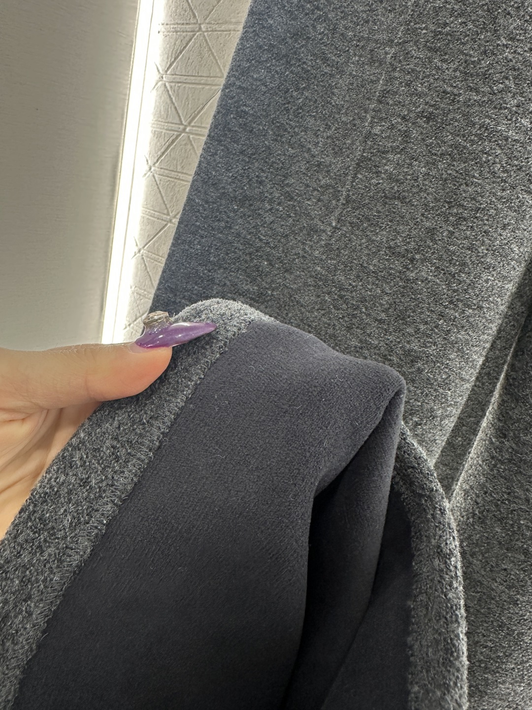 ♥Miumi*♥2025新品上架 抽绳轮廓阔腿长裤定制YB进口羊毛混纺材质，面料扎实，穿搭舒适保暖，适宜