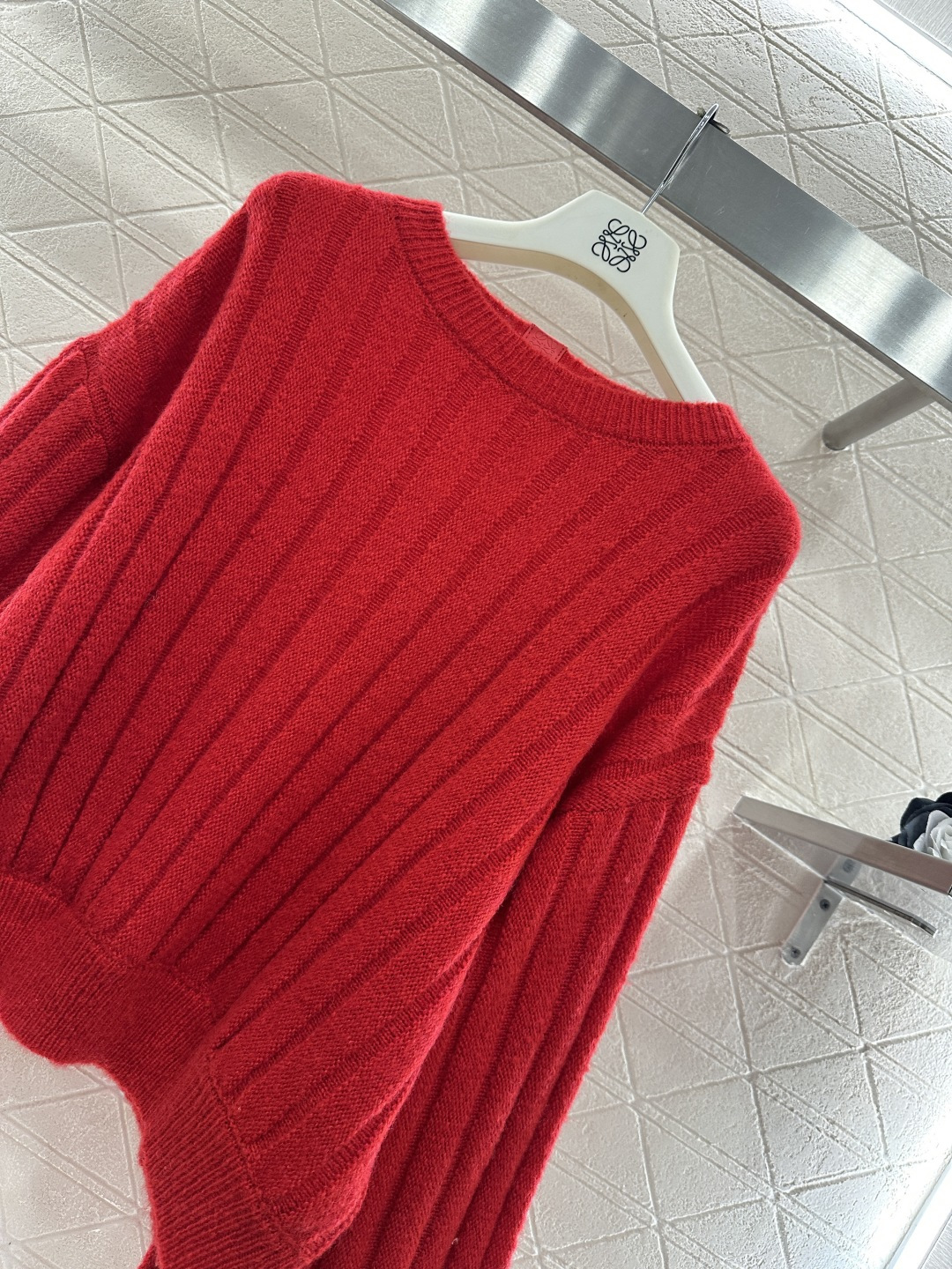 ♥Loew*♥2025新品上架 净版灯笼袖针织毛衣定制YB棉毛纱线织造，穿搭舒适，质感十足，圆领落肩针织