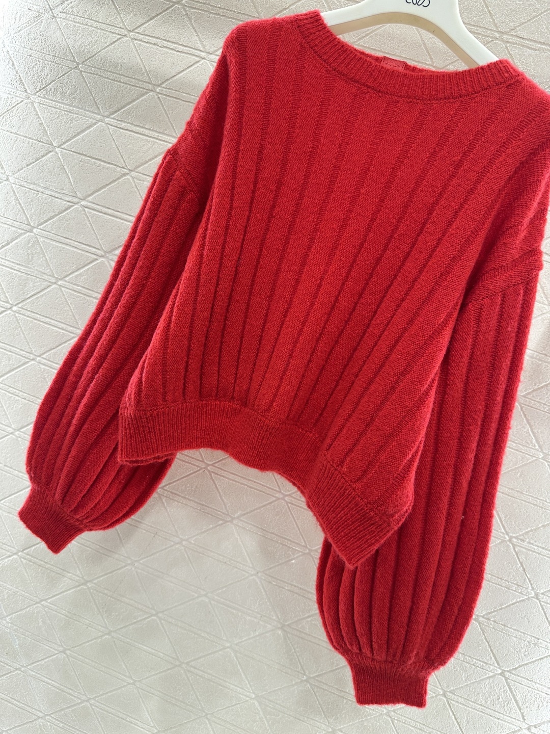 ♥Loew*♥2025新品上架 净版灯笼袖针织毛衣定制YB棉毛纱线织造，穿搭舒适，质感十足，圆领落肩针织