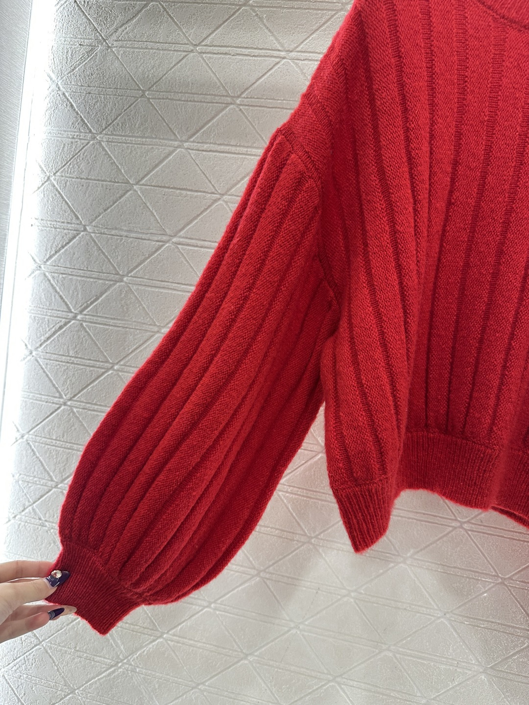 ♥Loew*♥2025新品上架 净版灯笼袖针织毛衣定制YB棉毛纱线织造，穿搭舒适，质感十足，圆领落肩针织