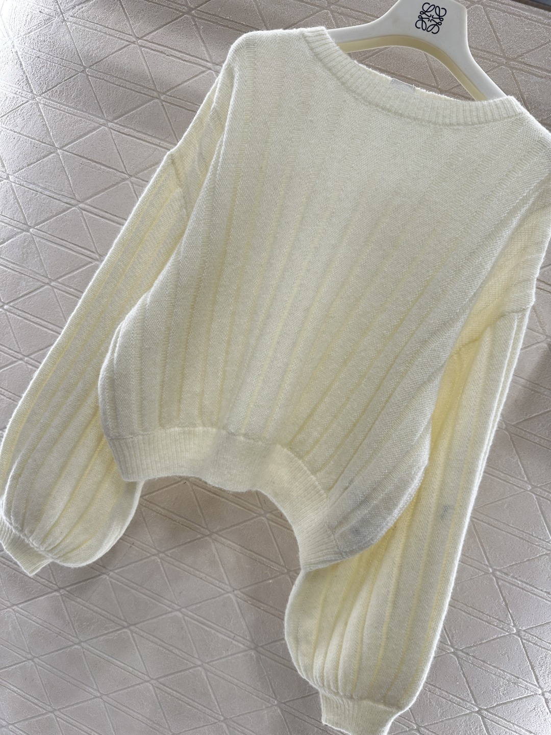 ♥Loew*♥2025新品上架 净版灯笼袖针织毛衣定制YB棉毛纱线织造，穿搭舒适，质感十足，圆领落肩针织