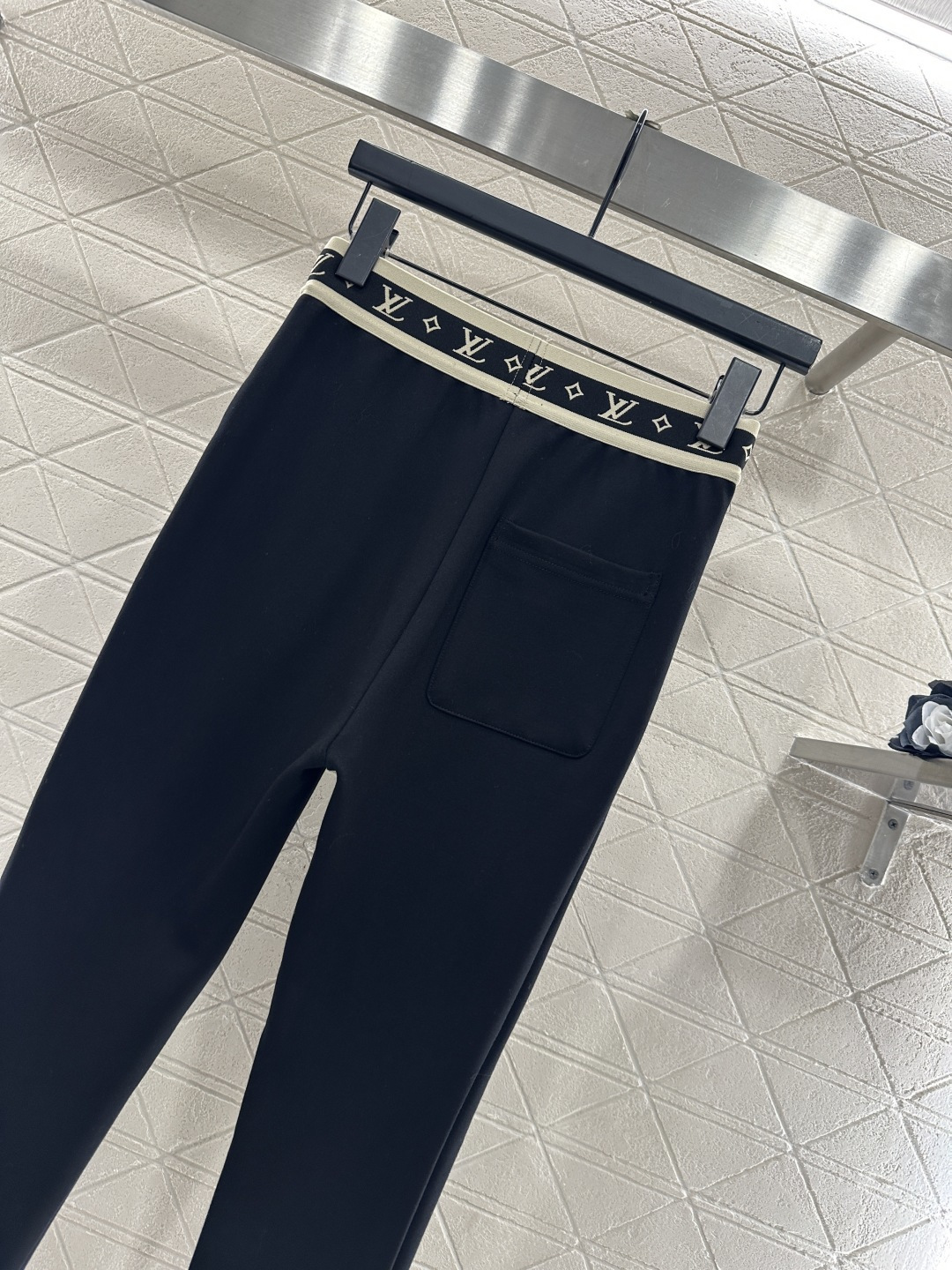 ♥Louis vuitto*♥2025新品上架 加绒字母织带高弹打底裤定制YB进口加绒高弹力材质，弹力舒