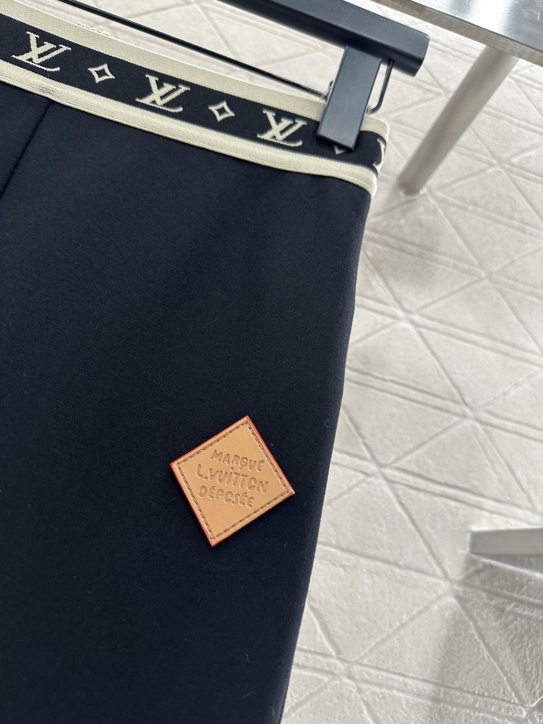 ♥Louis vuitto*♥2025新品上架 加绒字母织带高弹打底裤定制YB进口加绒高弹力材质，弹力舒