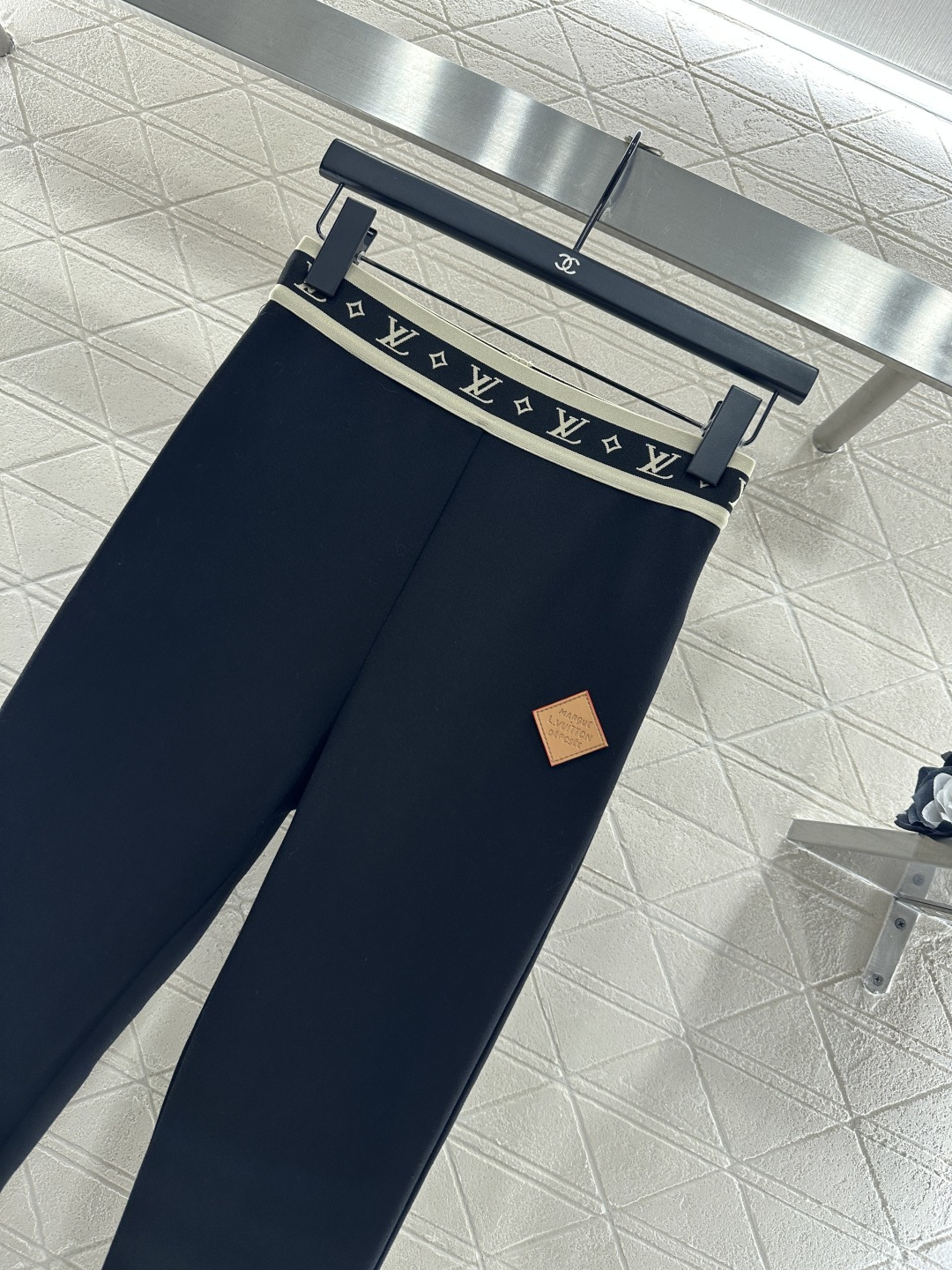 ♥Louis vuitto*♥2025新品上架 加绒字母织带高弹打底裤定制YB进口加绒高弹力材质，弹力舒