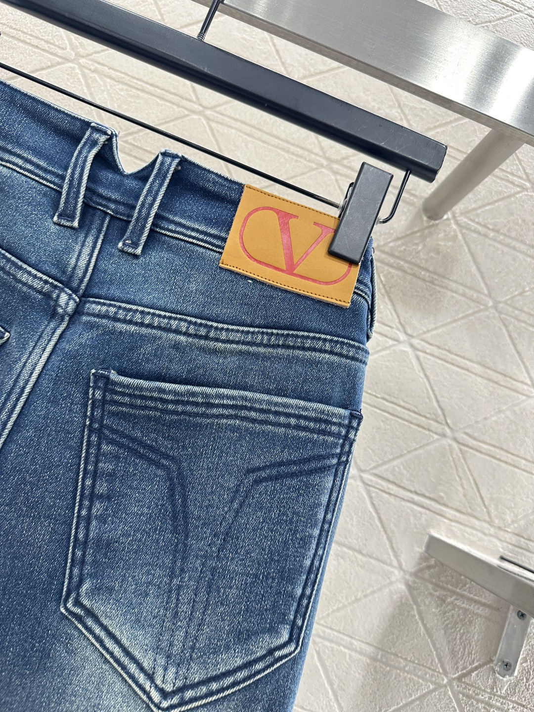 ♥Valentin*♥2025新品上架 磨绒做旧微喇牛仔长裤定制YB斜纹棉牛仔材质，质感高级，穿搭有型，