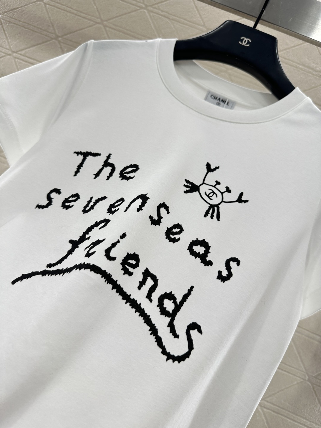 ♥Chane*♥2025新品上架 圆领涂鸦印花𝑇𝑒𝑒定制YB丝光全棉材质，质感细腻，舒适透气，常规短袖裁