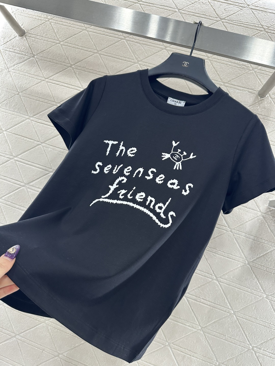♥Chane*♥2025新品上架 圆领涂鸦印花𝑇𝑒𝑒定制YB丝光全棉材质，质感细腻，舒适透气，常规短袖裁