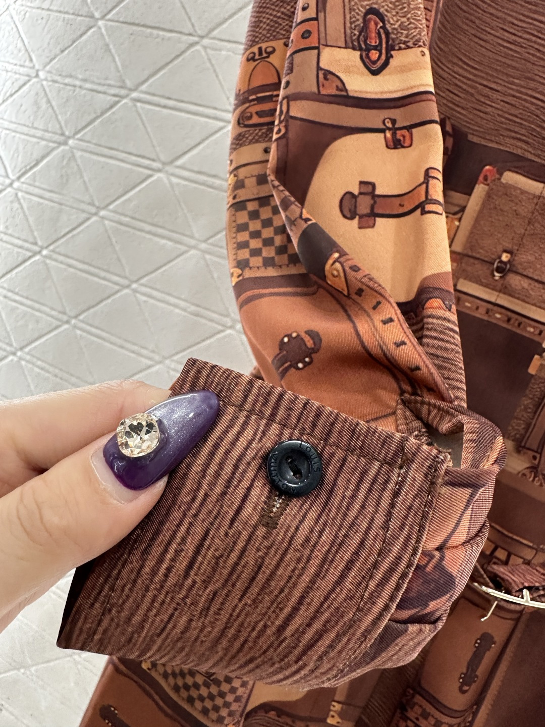 ♥Louis vuitto*♥2025新品上架 印花腰带翻领衬衫裙定制YB进口斜纹棉材质，质感细腻，垂顺