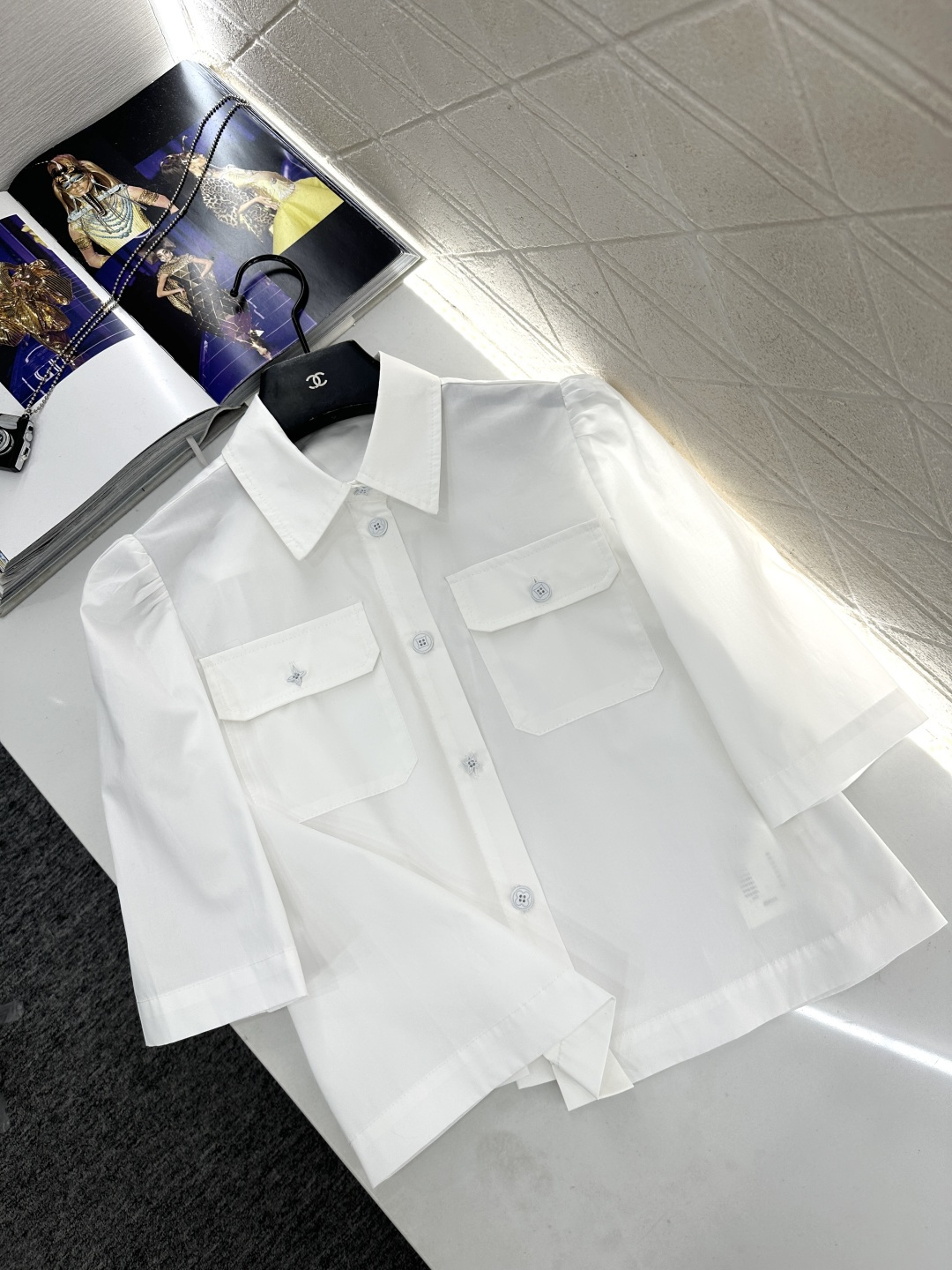 ♥Louis vuitto*♥2025新品上架 翻领口袋中袖衬衫定制YB斜纹全棉材质，质感细腻，穿搭舒适