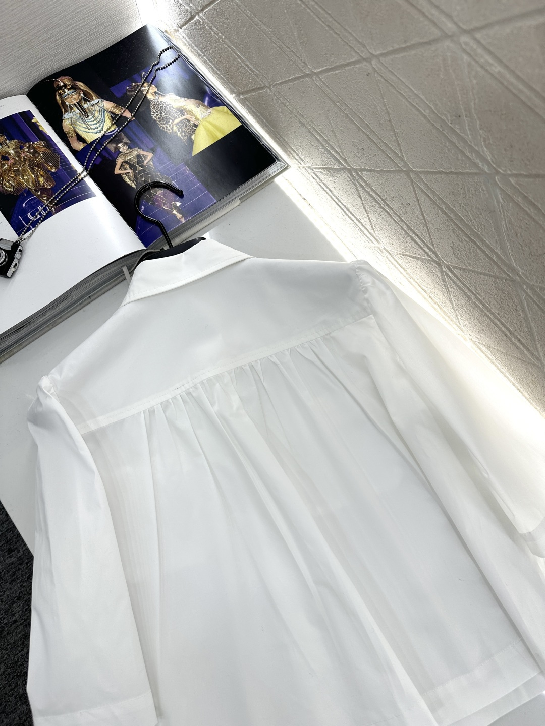 ♥Louis vuitto*♥2025新品上架 翻领口袋中袖衬衫定制YB斜纹全棉材质，质感细腻，穿搭舒适