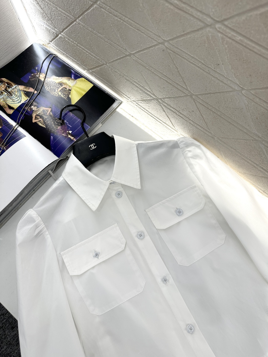 ♥Louis vuitto*♥2025新品上架 翻领口袋中袖衬衫定制YB斜纹全棉材质，质感细腻，穿搭舒适