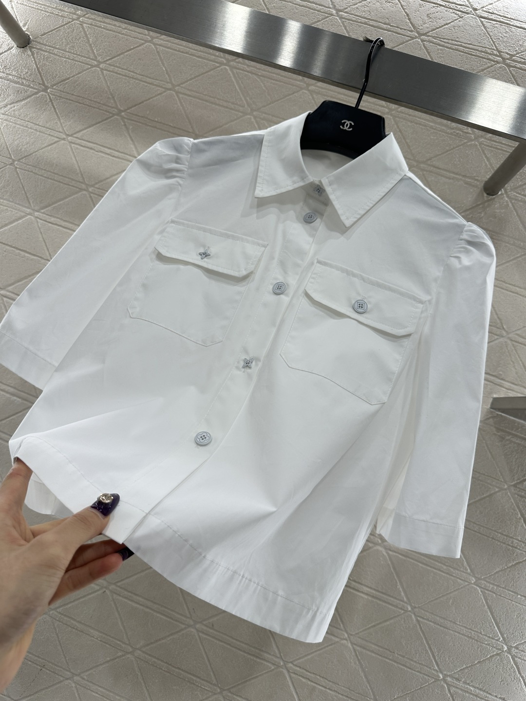 ♥Louis vuitto*♥2025新品上架 翻领口袋中袖衬衫定制YB斜纹全棉材质，质感细腻，穿搭舒适