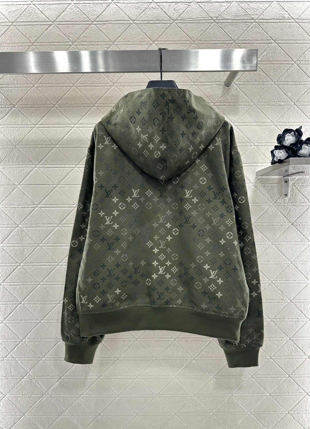 ♥Louis vuitto*♥2025新品上架 迷彩印花连帽卫衣外套定制YB斜纹棉牛仔材质，质感细腻，穿
