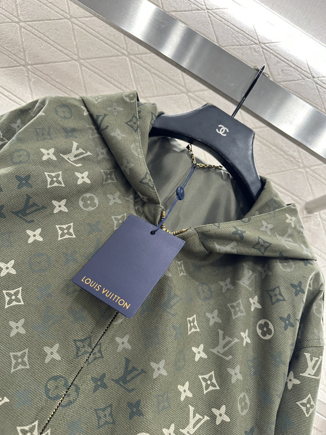 ♥Louis vuitto*♥2025新品上架 迷彩印花连帽卫衣外套定制YB斜纹棉牛仔材质，质感细腻，穿