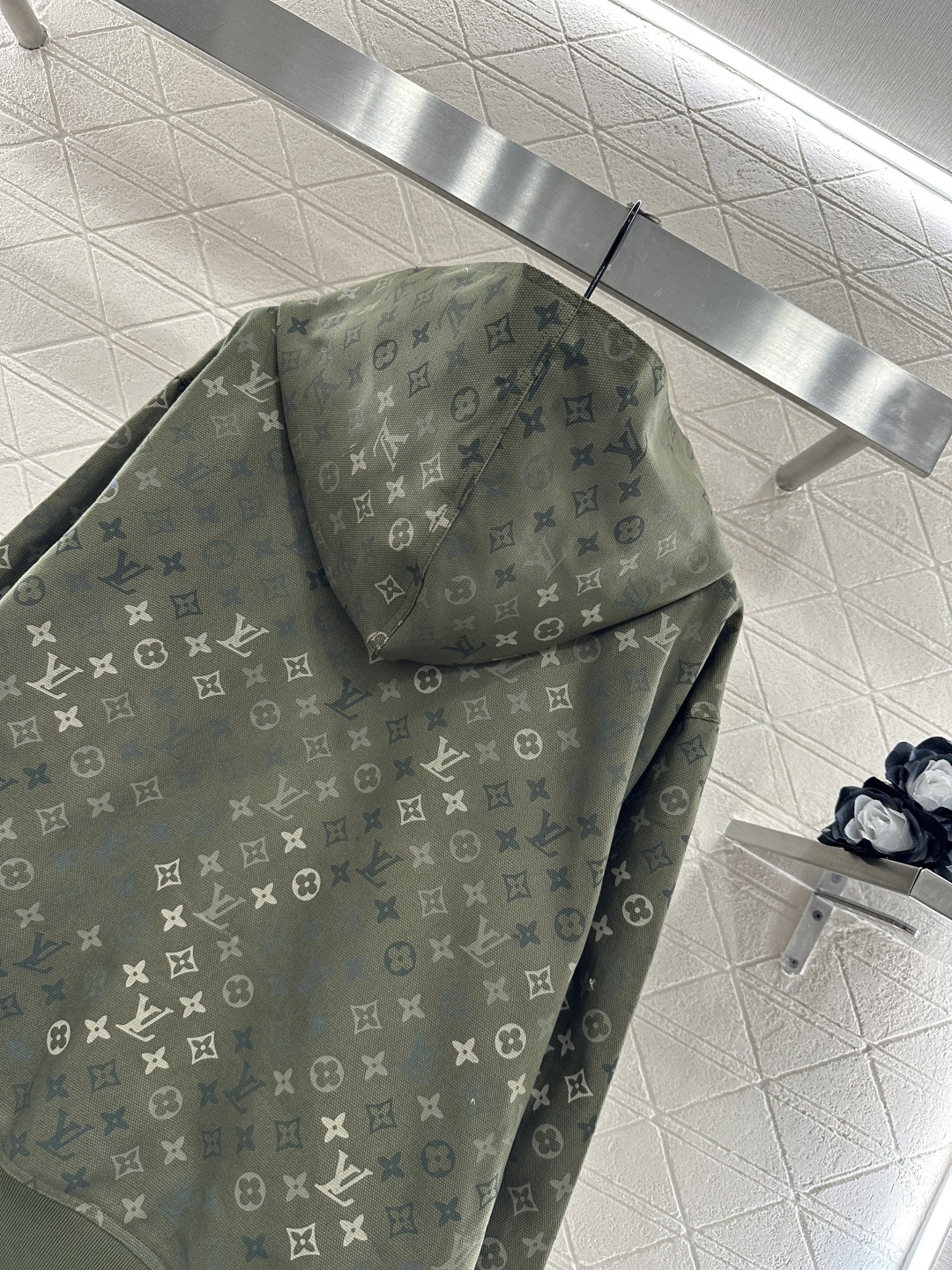 ♥Louis vuitto*♥2025新品上架 迷彩印花连帽卫衣外套定制YB斜纹棉牛仔材质，质感细腻，穿