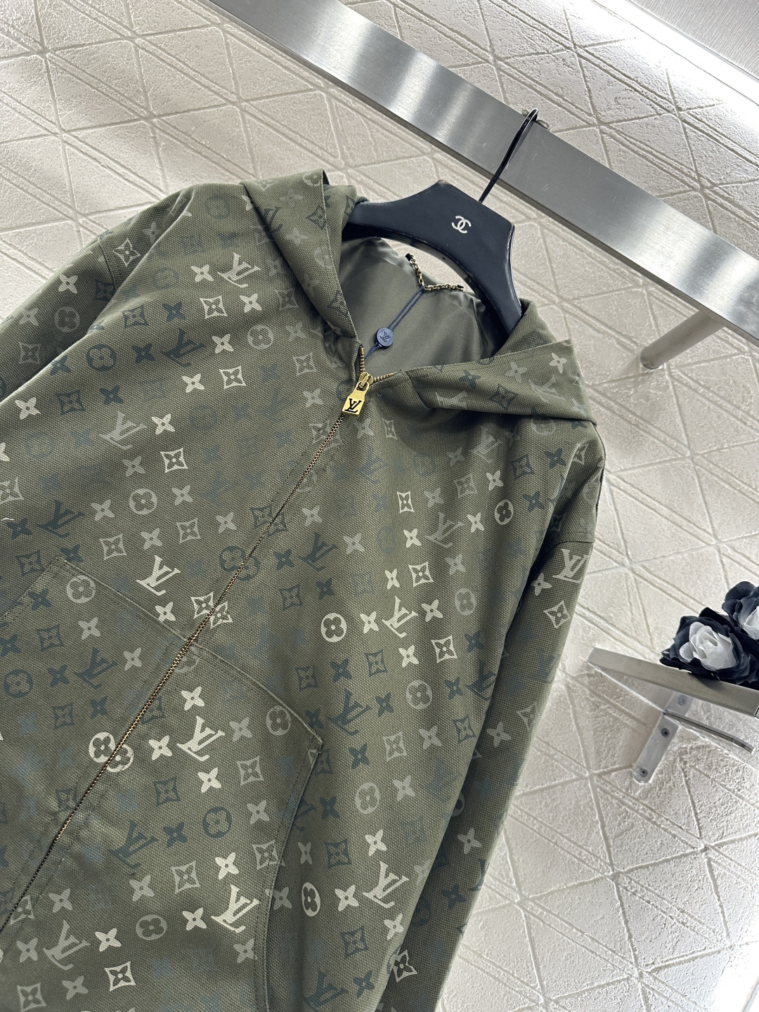 ♥Louis vuitto*♥2025新品上架 迷彩印花连帽卫衣外套定制YB斜纹棉牛仔材质，质感细腻，穿