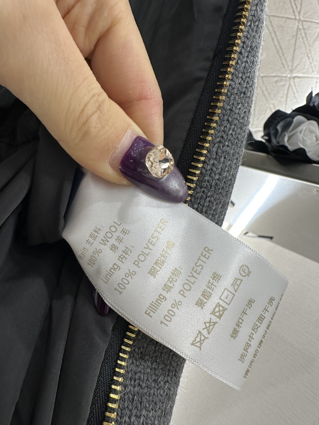 ♥Louis vuitto*♥2025新品上架 翻领刺绣压花羽绒服25滑雪🎿系列#定制YB全羊毛纱线材质