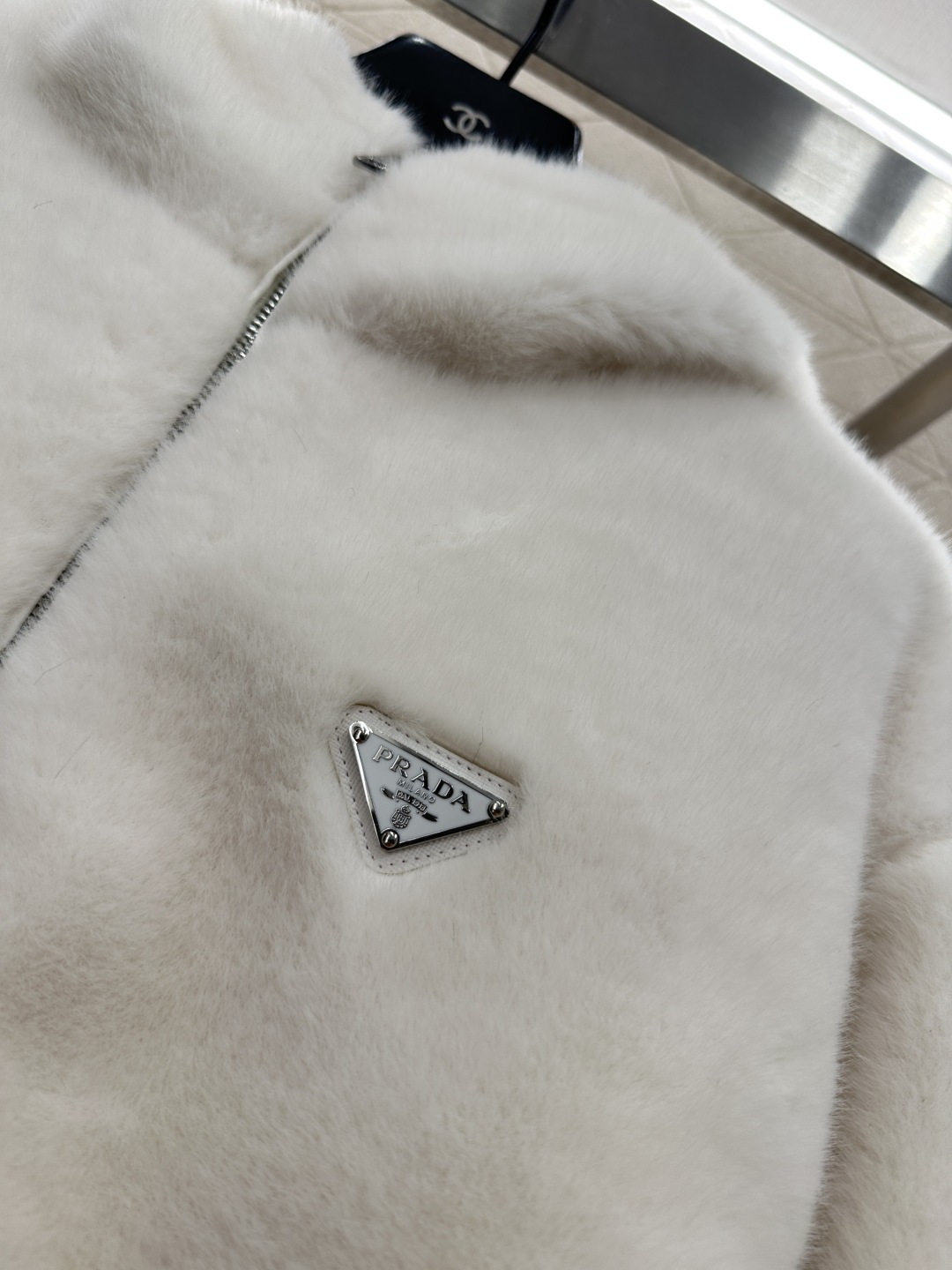 ♥Prad*♥2025新品上架 两面穿环保皮毛羽绒棉服定制YB进口环保皮毛➕防风防水尼龙材质，羽绒棉填充