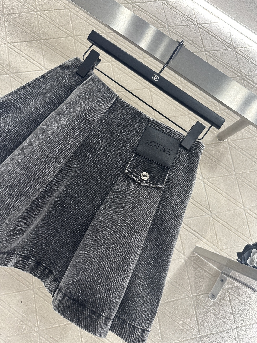 ♥Loew*♥2025新品上架 百褶A摆口袋皮牌短裙定制YB斜纹棉牛仔材质，穿搭舒适透气，挺括有型，酵素