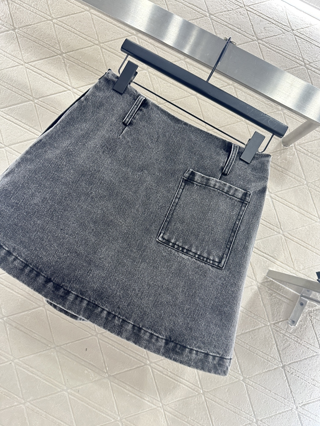 ♥Loew*♥2025新品上架 百褶A摆口袋皮牌短裙定制YB斜纹棉牛仔材质，穿搭舒适透气，挺括有型，酵素