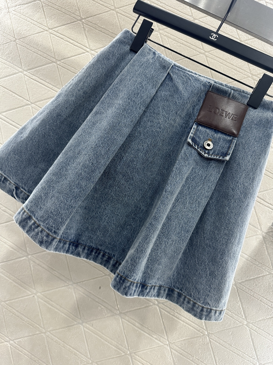 ♥Loew*♥2025新品上架 百褶A摆口袋皮牌短裙定制YB斜纹棉牛仔材质，穿搭舒适透气，挺括有型，酵素