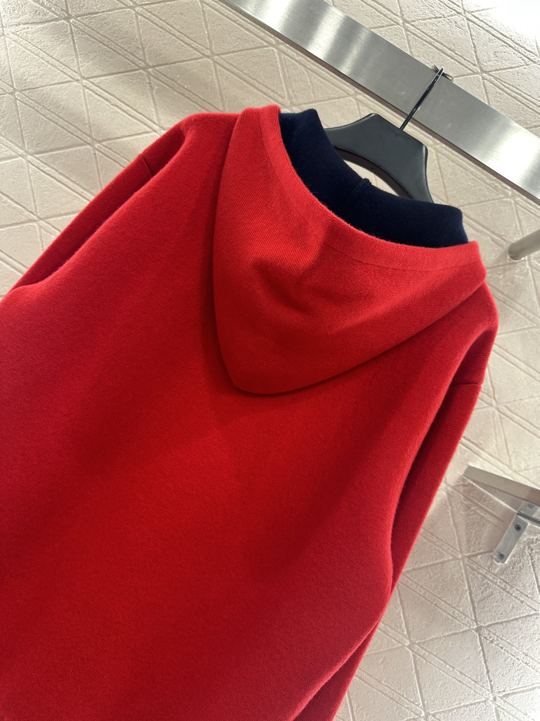 ♥Celin*♥2025新品上架 连帽抽绳针织套头毛衣定制YB羊绒羊毛纱线织造，质感细腻，穿搭舒适，连帽