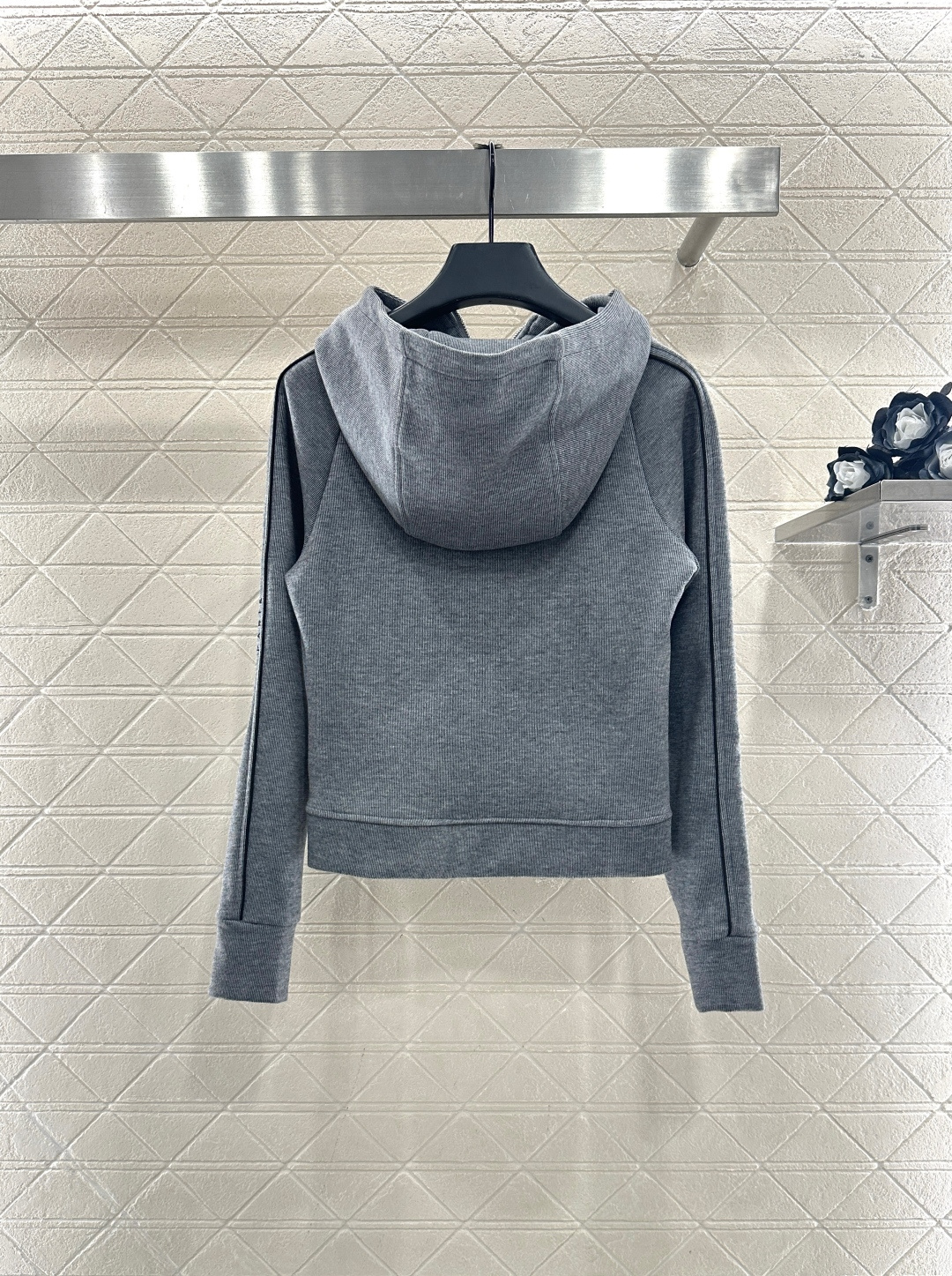 ♥Dio*♥ 2025新品上架 织带连帽外套长裤套装定制YB进口羊毛混纺材质，质感细腻，穿搭保暖舒适，连