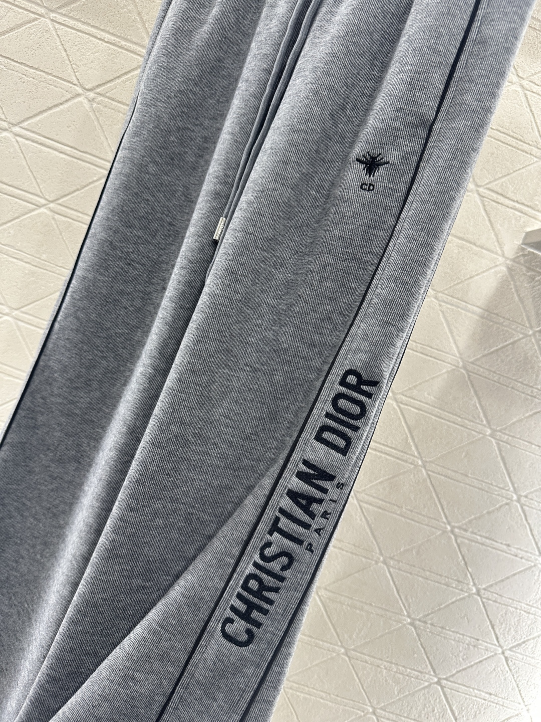 ♥Dio*♥ 2025新品上架 织带连帽外套长裤套装定制YB进口羊毛混纺材质，质感细腻，穿搭保暖舒适，连