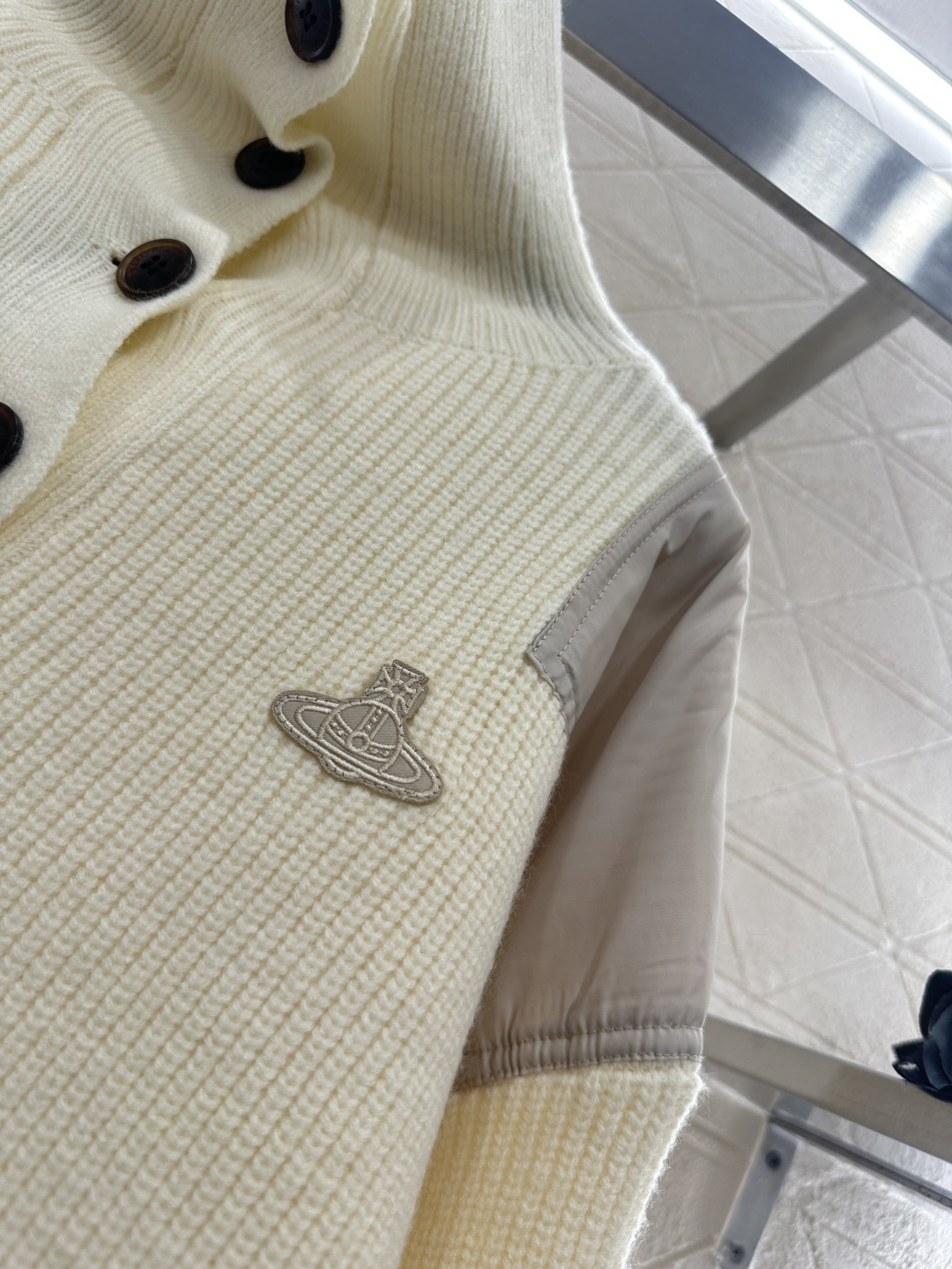 ♥West vivienn*♥2025新品上架 高领土星徽标针织毛衣定制YB羊毛纱线织造，质感高级，穿搭