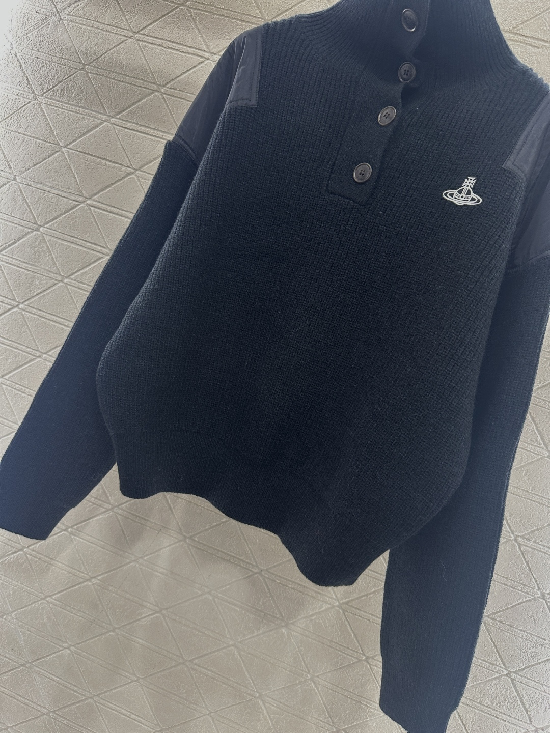 ♥West vivienn*♥2025新品上架 高领土星徽标针织毛衣定制YB羊毛纱线织造，质感高级，穿搭