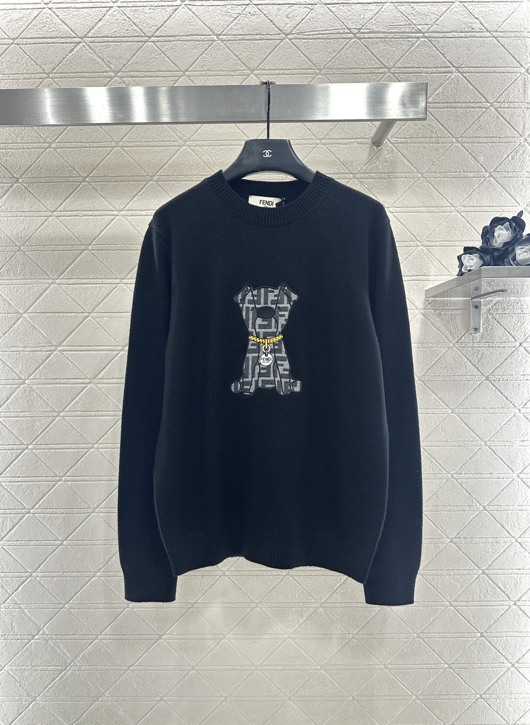 ♥Fend*♥2025新品上架 圆领刺绣卡通套头毛衣定制YB棉毛纱线材质，质感细腻，舒适保暖，圆领套头毛