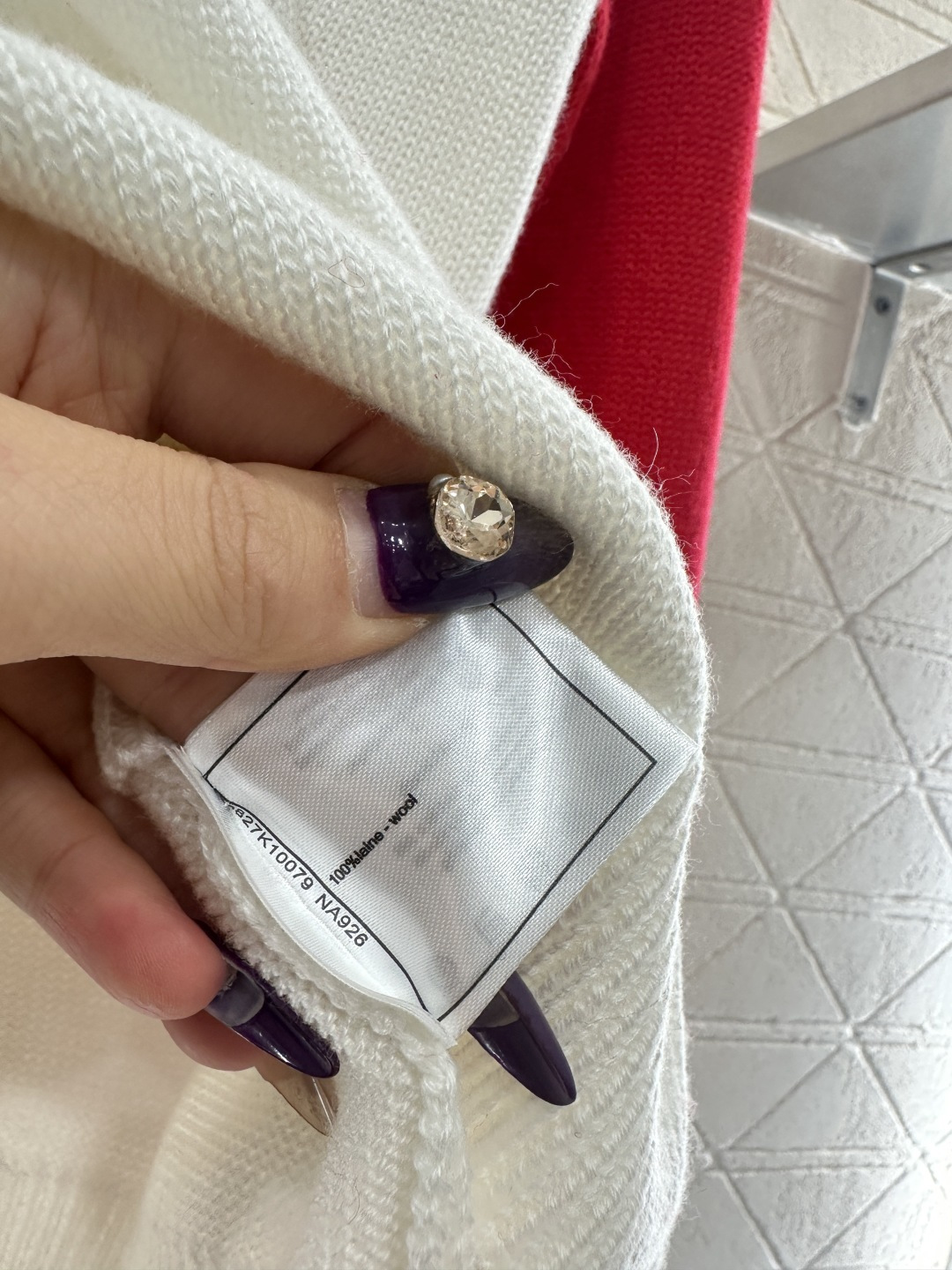 ♥Chane*♥2025新品上架圆领插肩蝴蝶结字母针织长袖定制YB羊毛纱线材质，亲肤柔软透气舒适，质感十