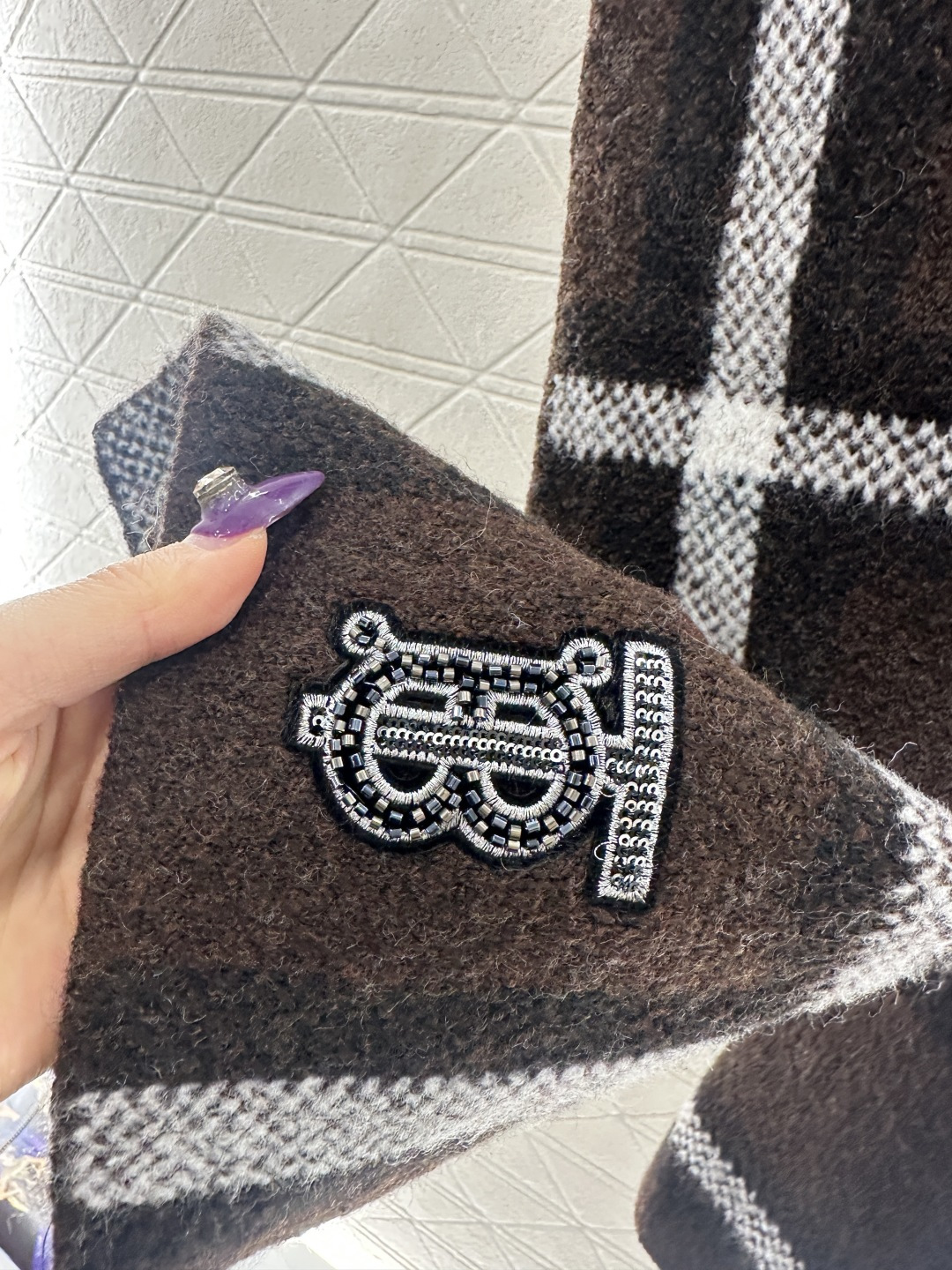 ♥BBR*♥2025新品上架 羊毛格纹围巾针织外套定制YB羊毛针织材质，质感细腻，高级舒适，V领针织廓形