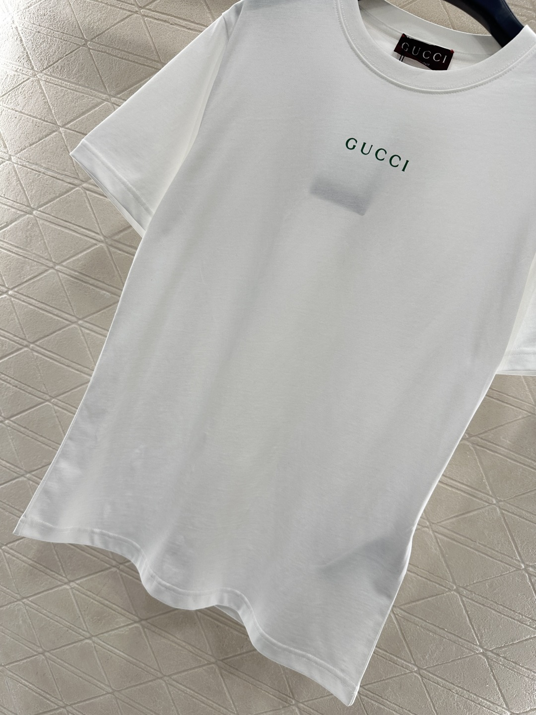 ♥Gucc*♥2025新品上架 圆领印花徽标𝑇𝑒𝑒定制YB丝光全棉材质，质感细腻，舒适透气，常规短袖裁剪