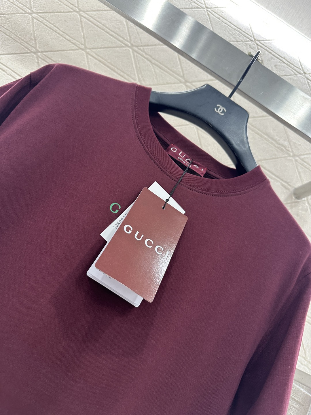 ♥Gucc*♥2025新品上架 圆领印花徽标𝑇𝑒𝑒定制YB丝光全棉材质，质感细腻，舒适透气，常规短袖裁剪