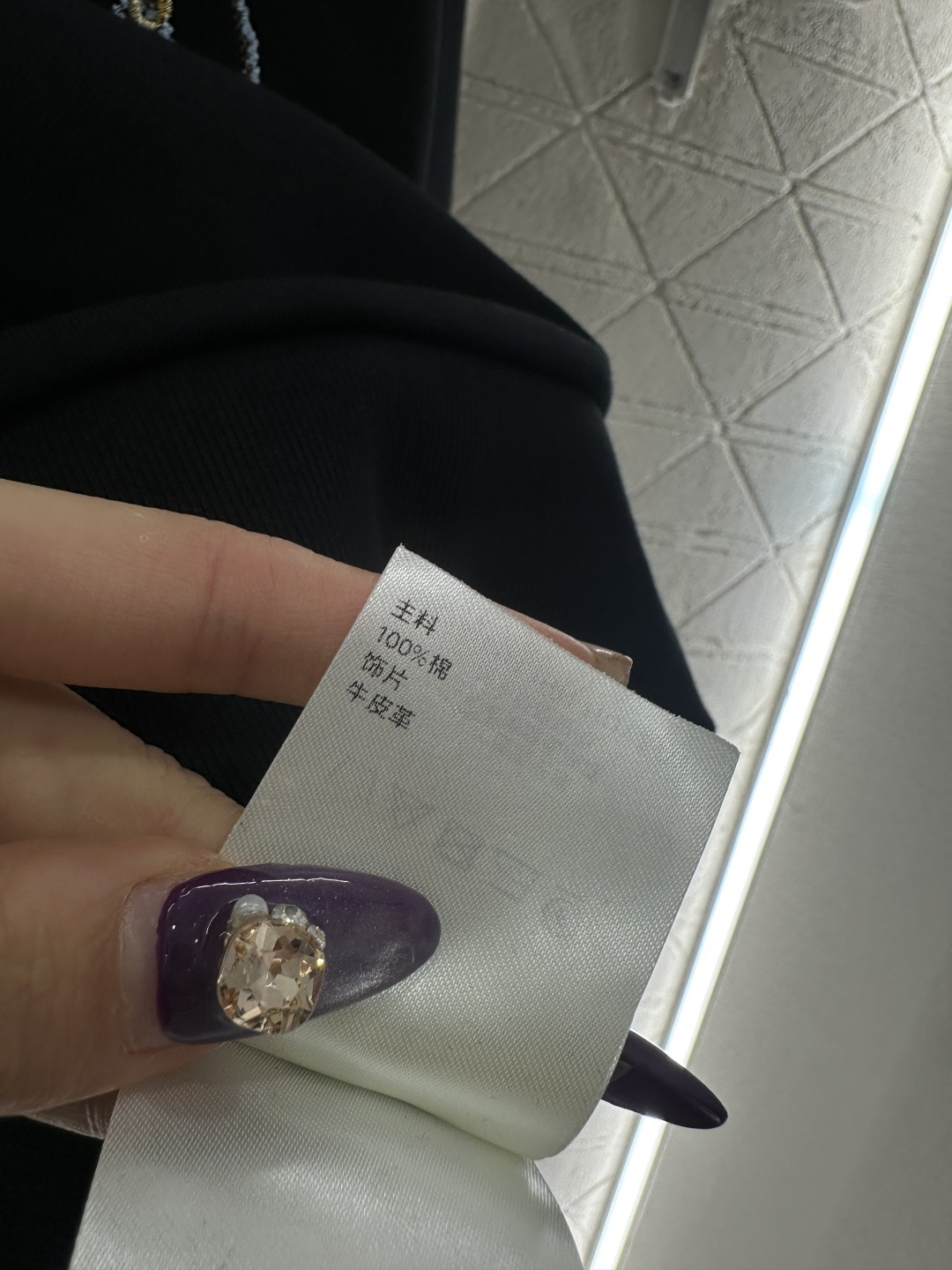 ♥Louis vuitto*♥2025新品上架 圆领刺绣徽标卫衣定制YB原生全棉材质，久洗不易变形起球，