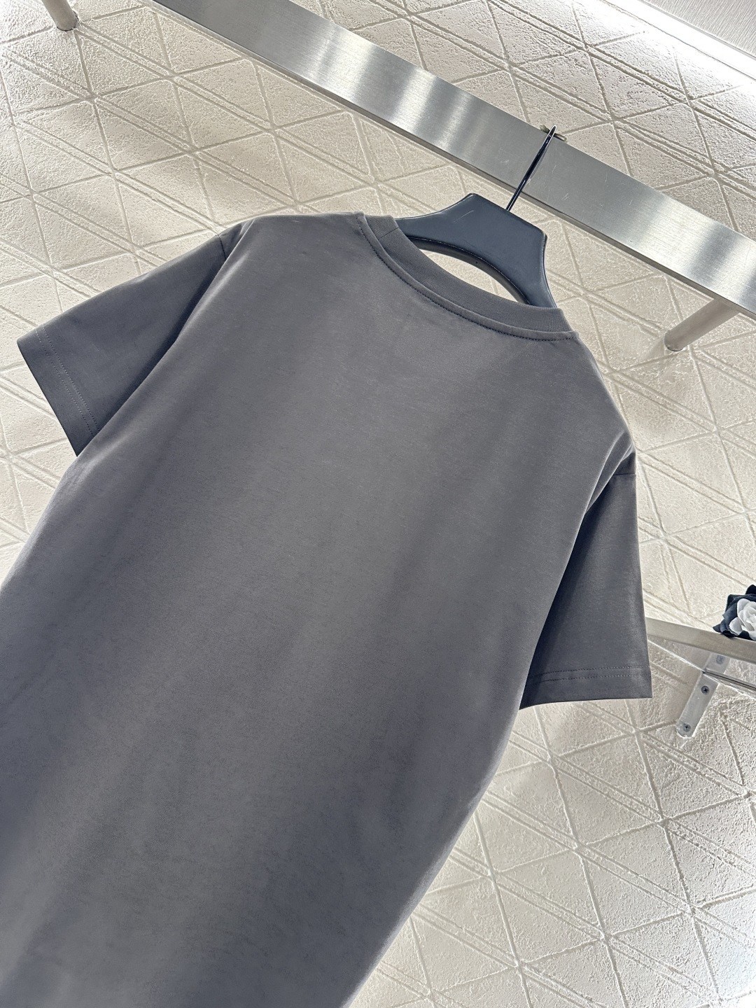 ♥Gucc*♥2025新品上架 做旧水洗印花𝑇𝑒𝑒定制YB原生全棉材质，透气舒适，质感十足，宽松廓形短袖